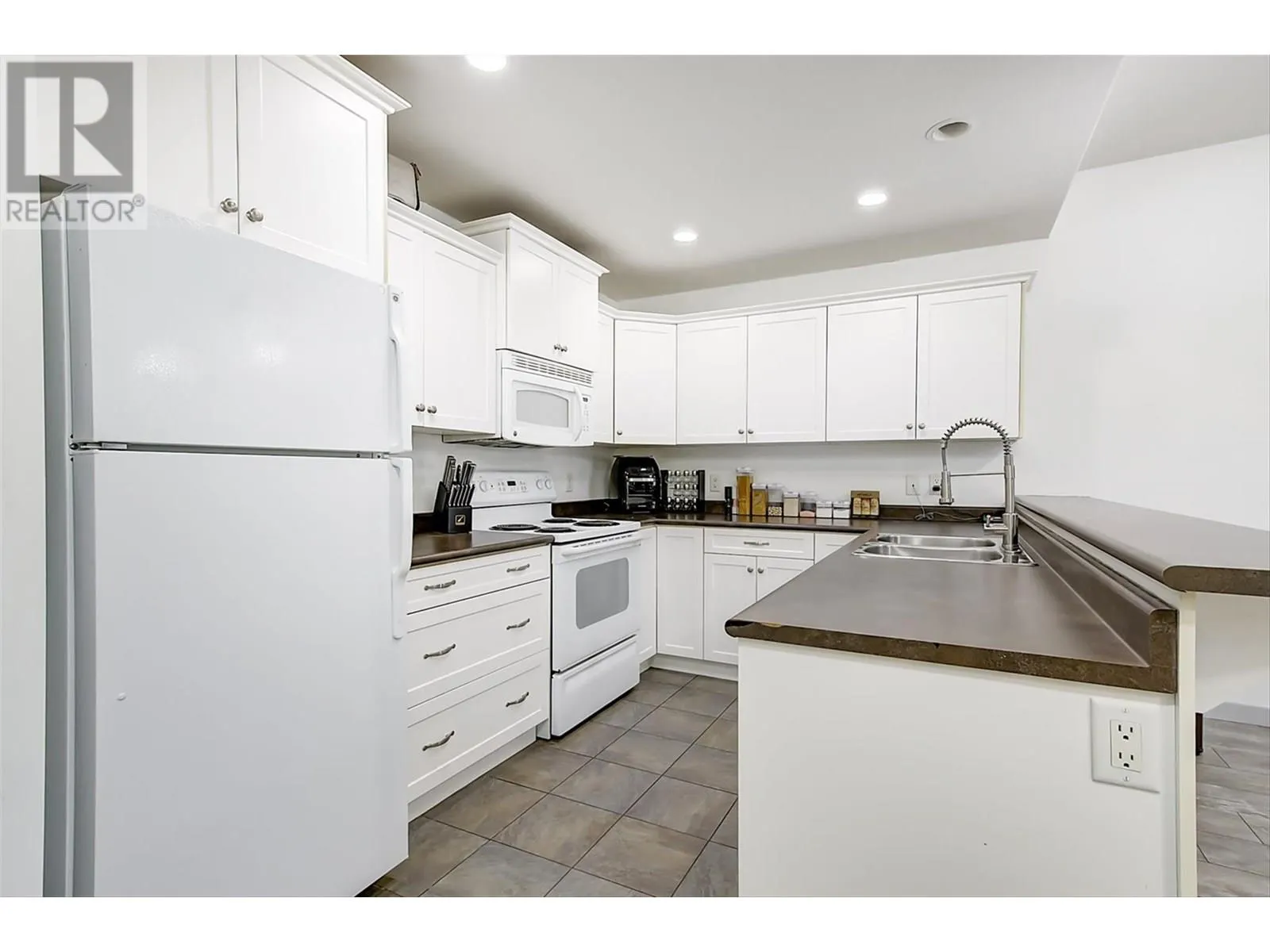 345 Mills Road Unit# 305