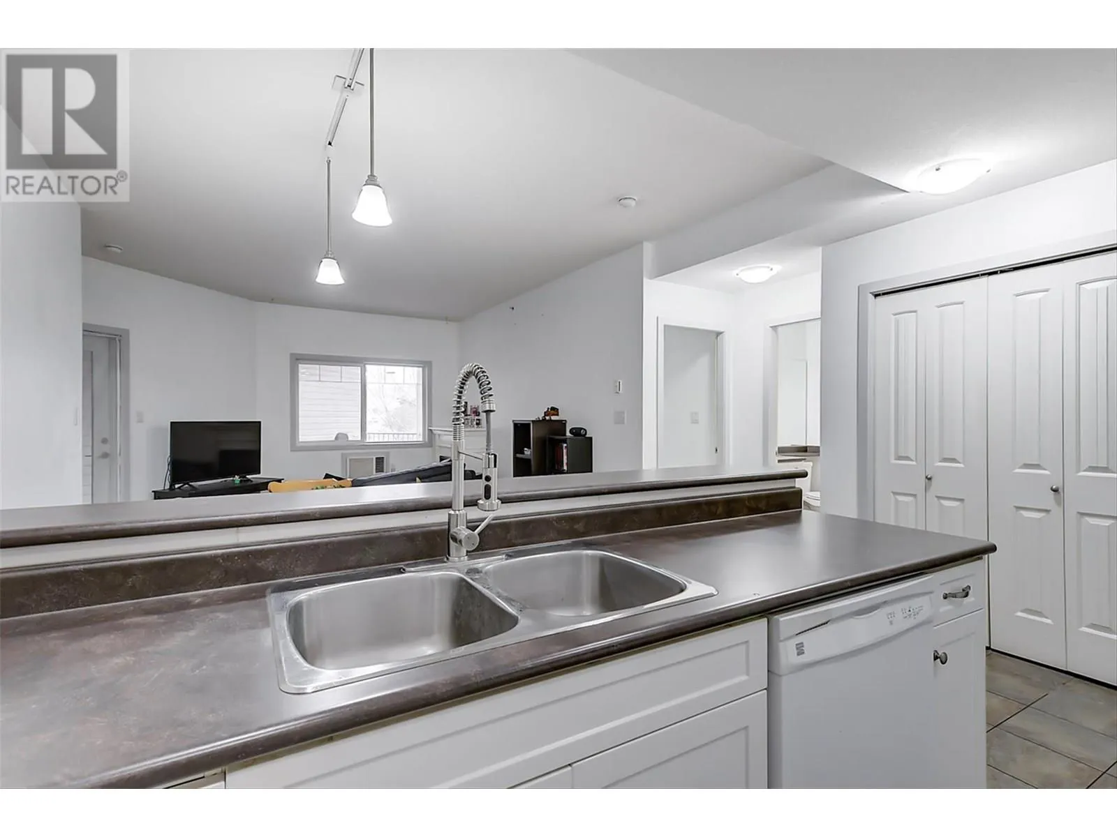 345 Mills Road Unit# 305