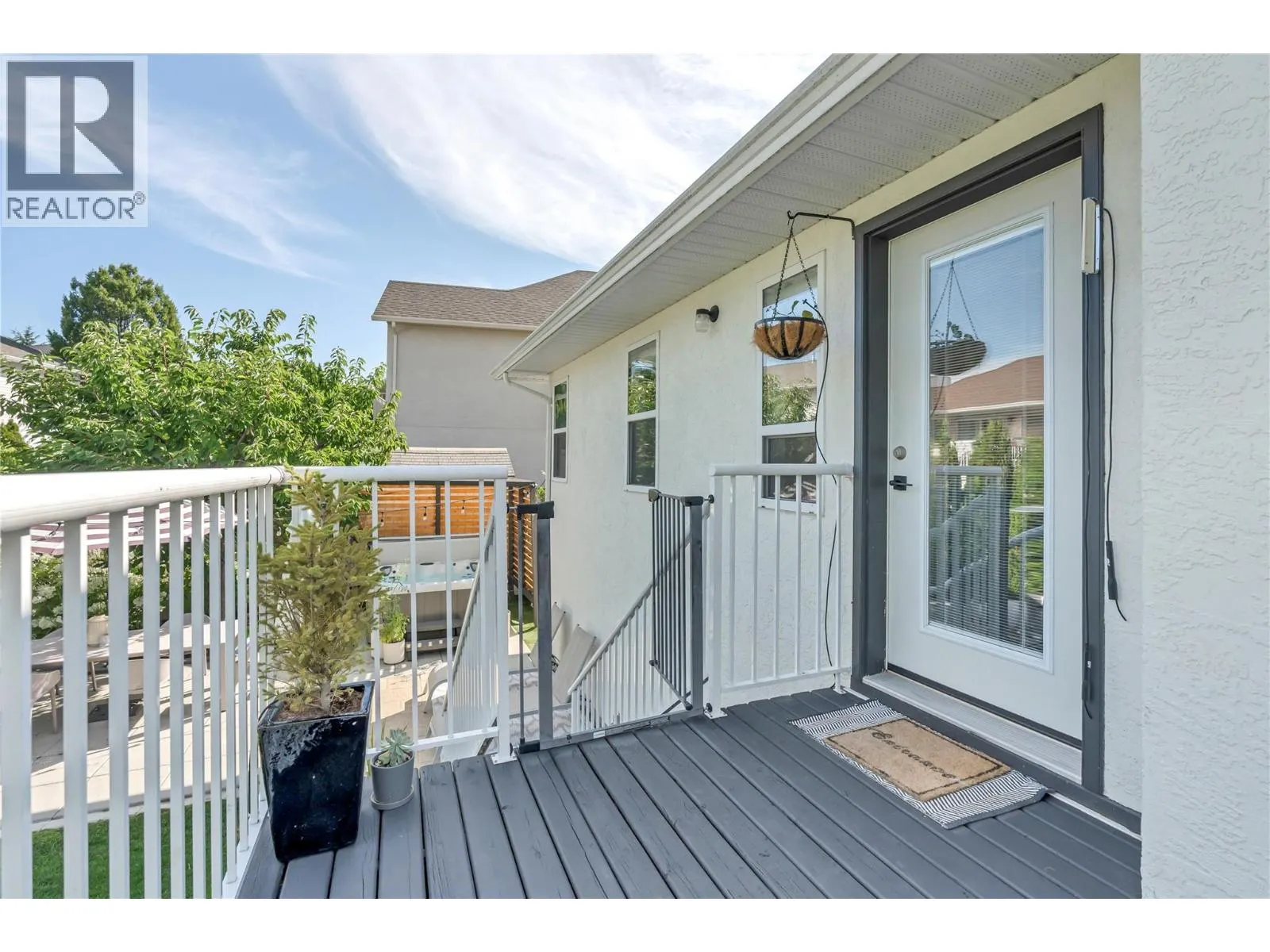 119 STOCKS Crescent