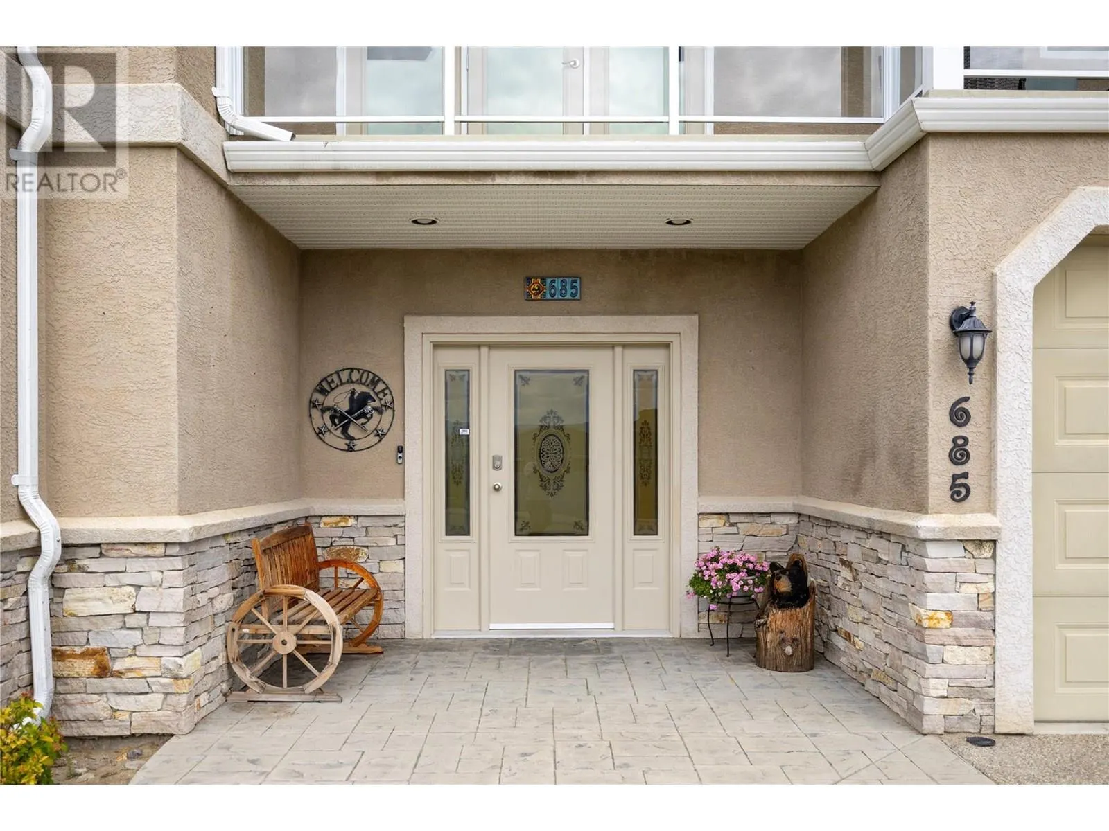 685 Mt York Drive