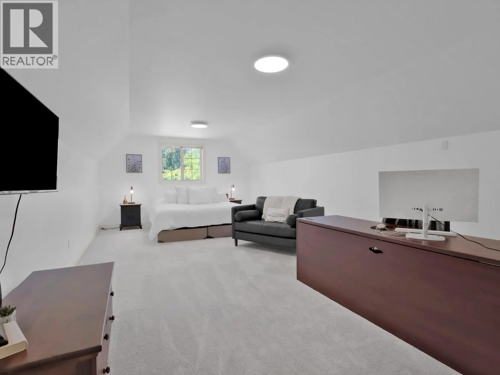 3063 Thacker Drive