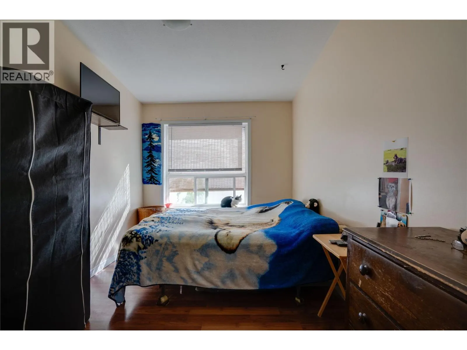 1605 15 Avenue