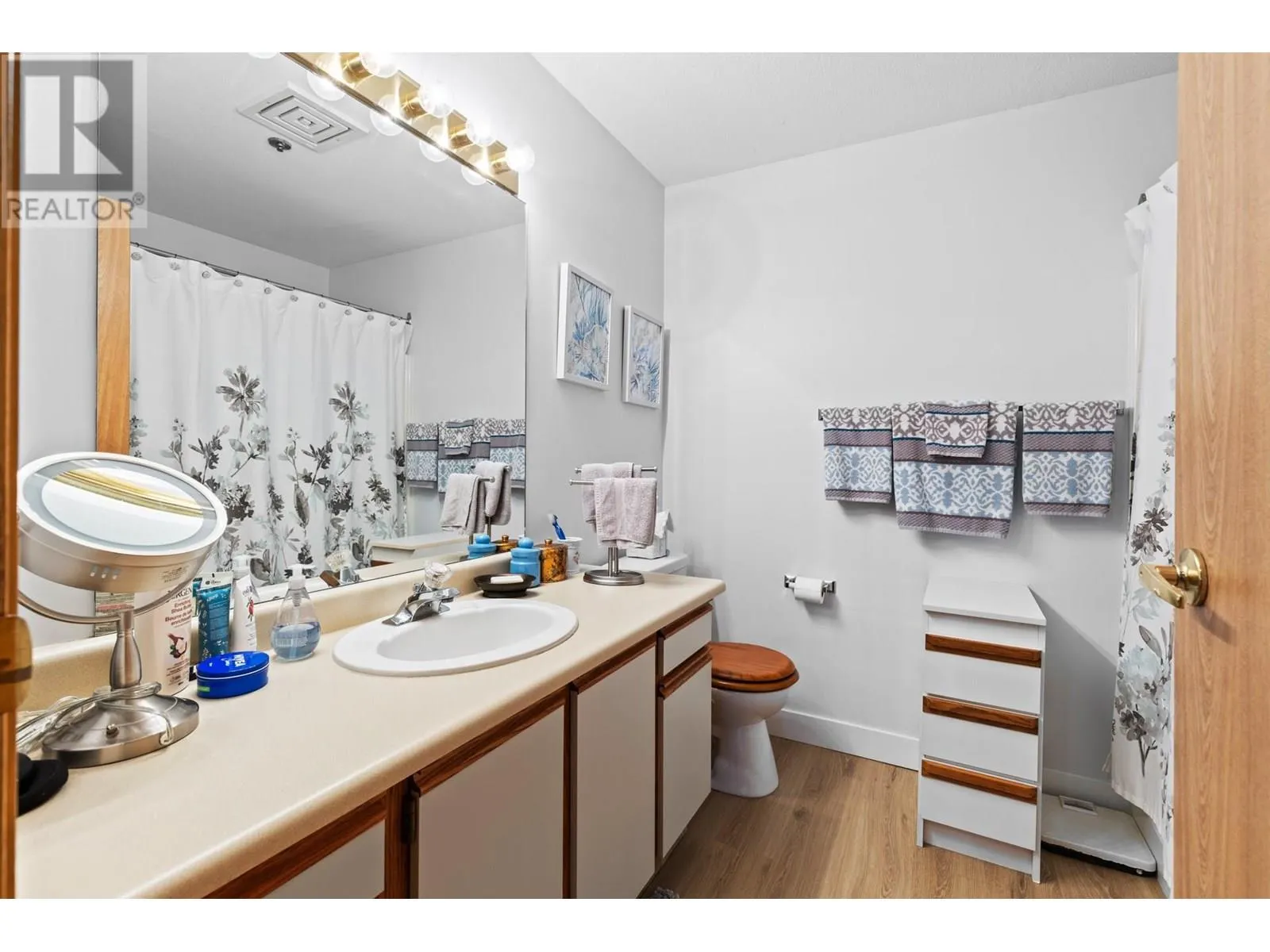 1045 Sutherland Avenue Unit# 309