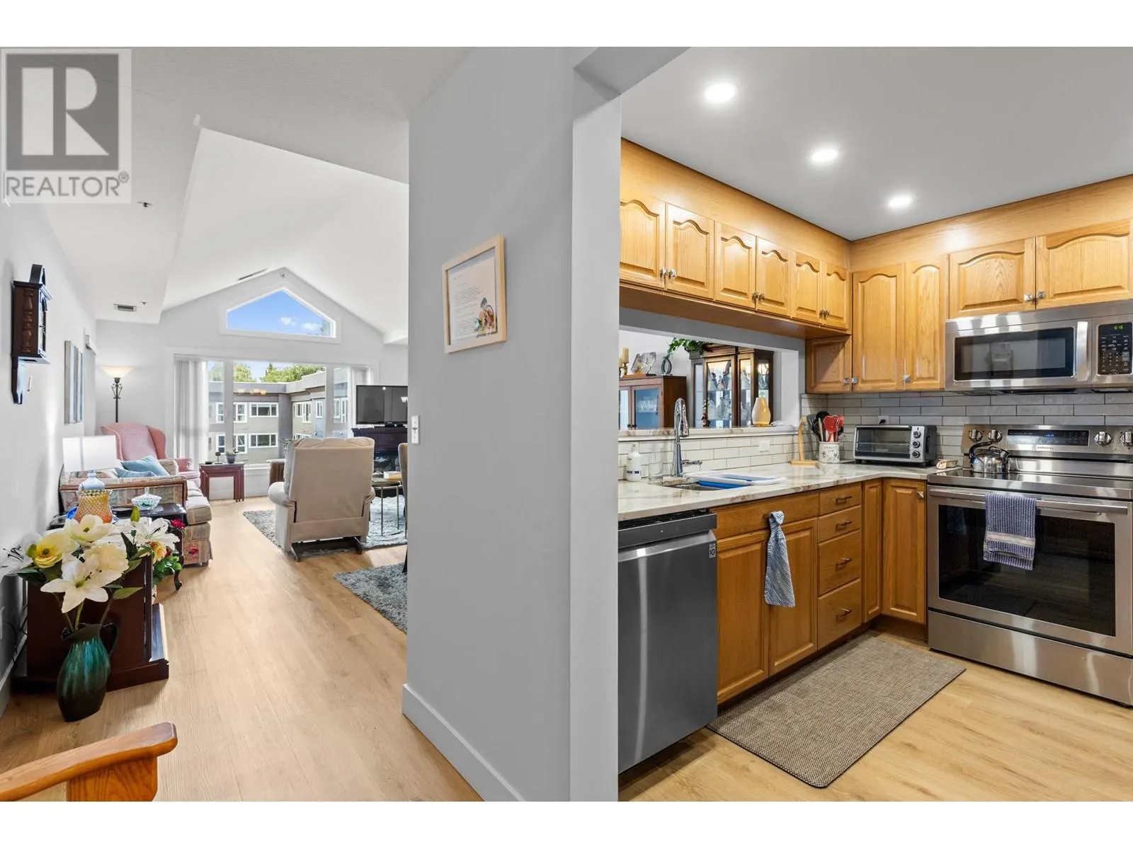 1045 Sutherland Avenue Unit# 309