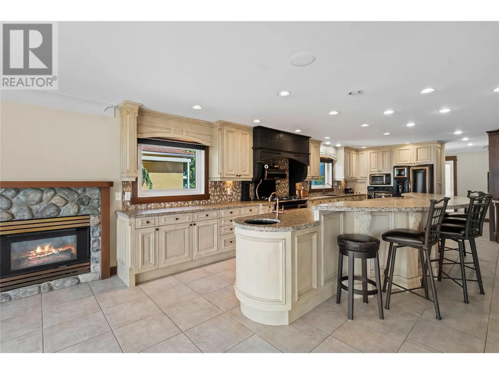 2471 Rocky Point Road