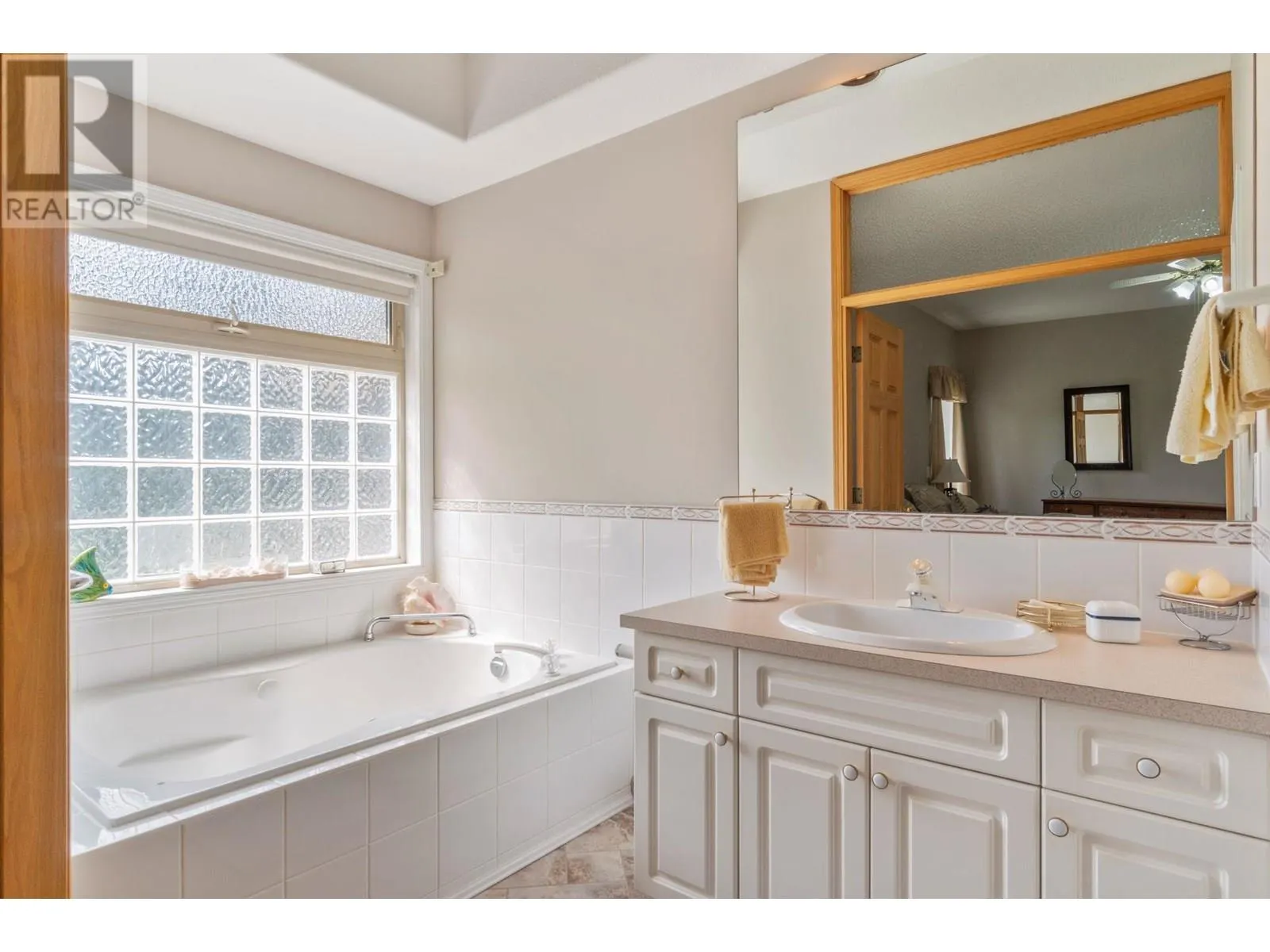 2550 Golf Course Drive Unit# 5