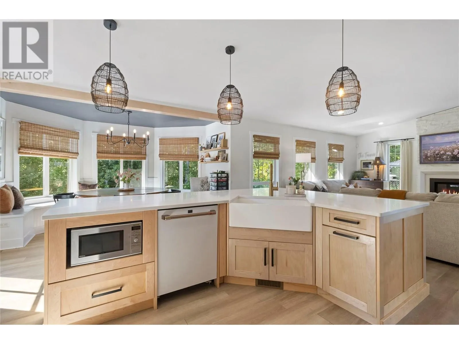 1800 Foothill Road SW