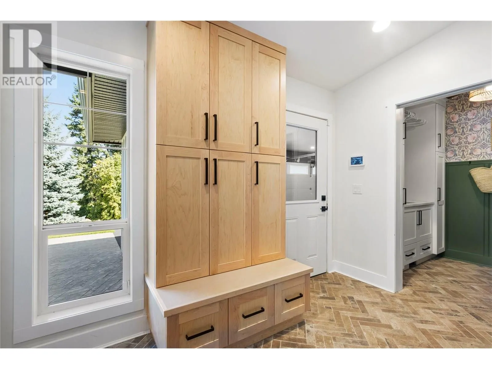 1800 Foothill Road SW
