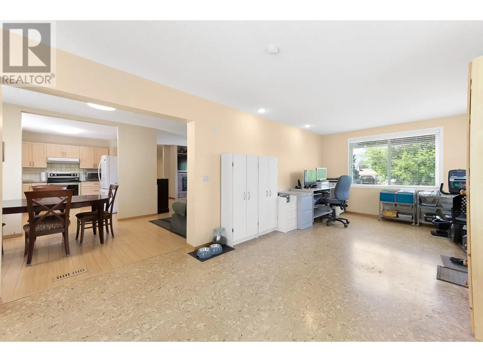 2545 Colleen Road