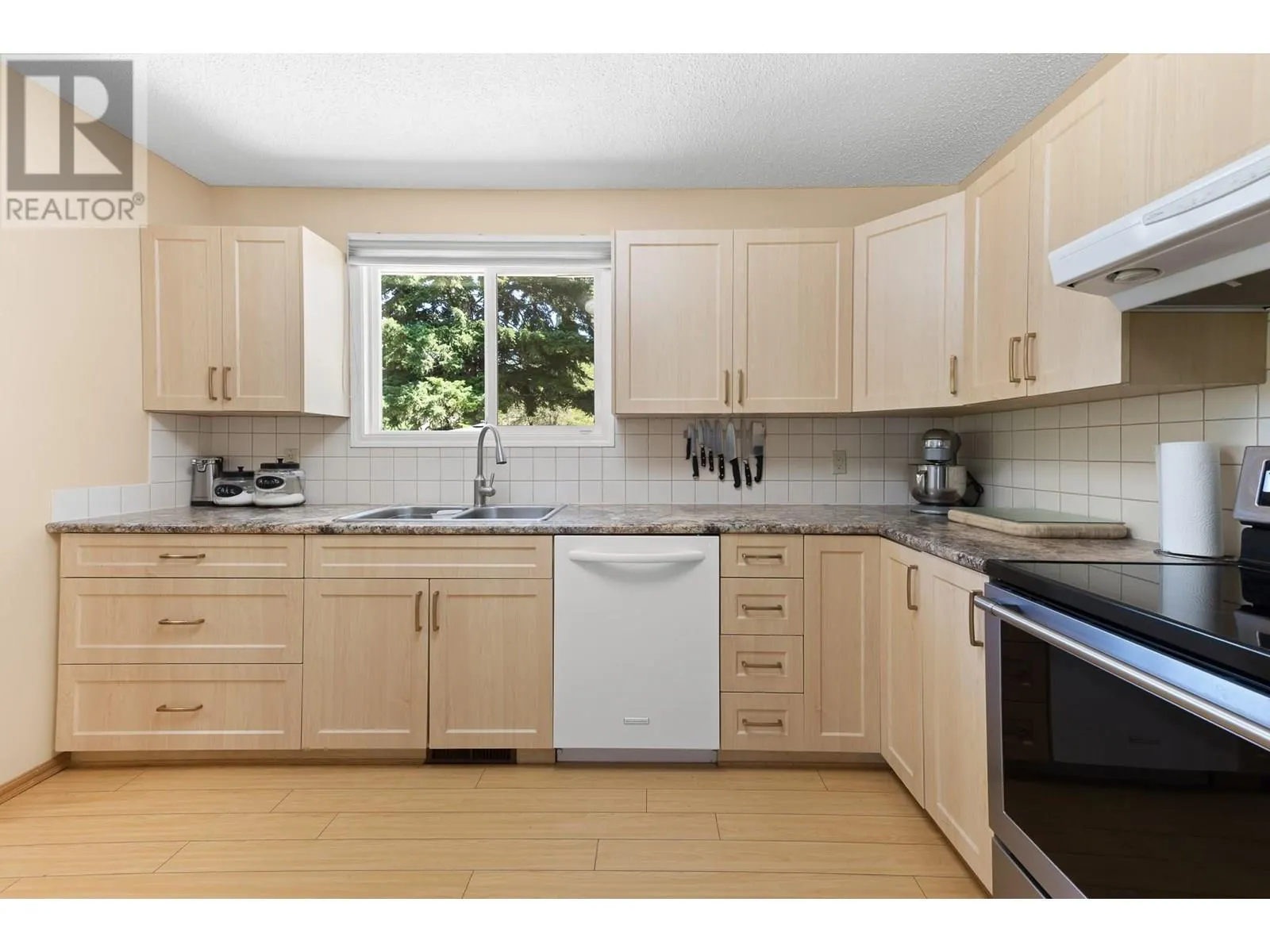 2545 Colleen Road