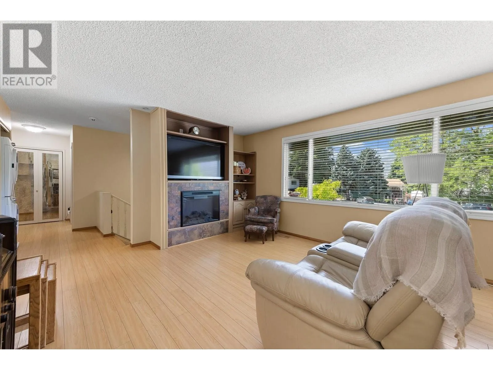 2545 Colleen Road