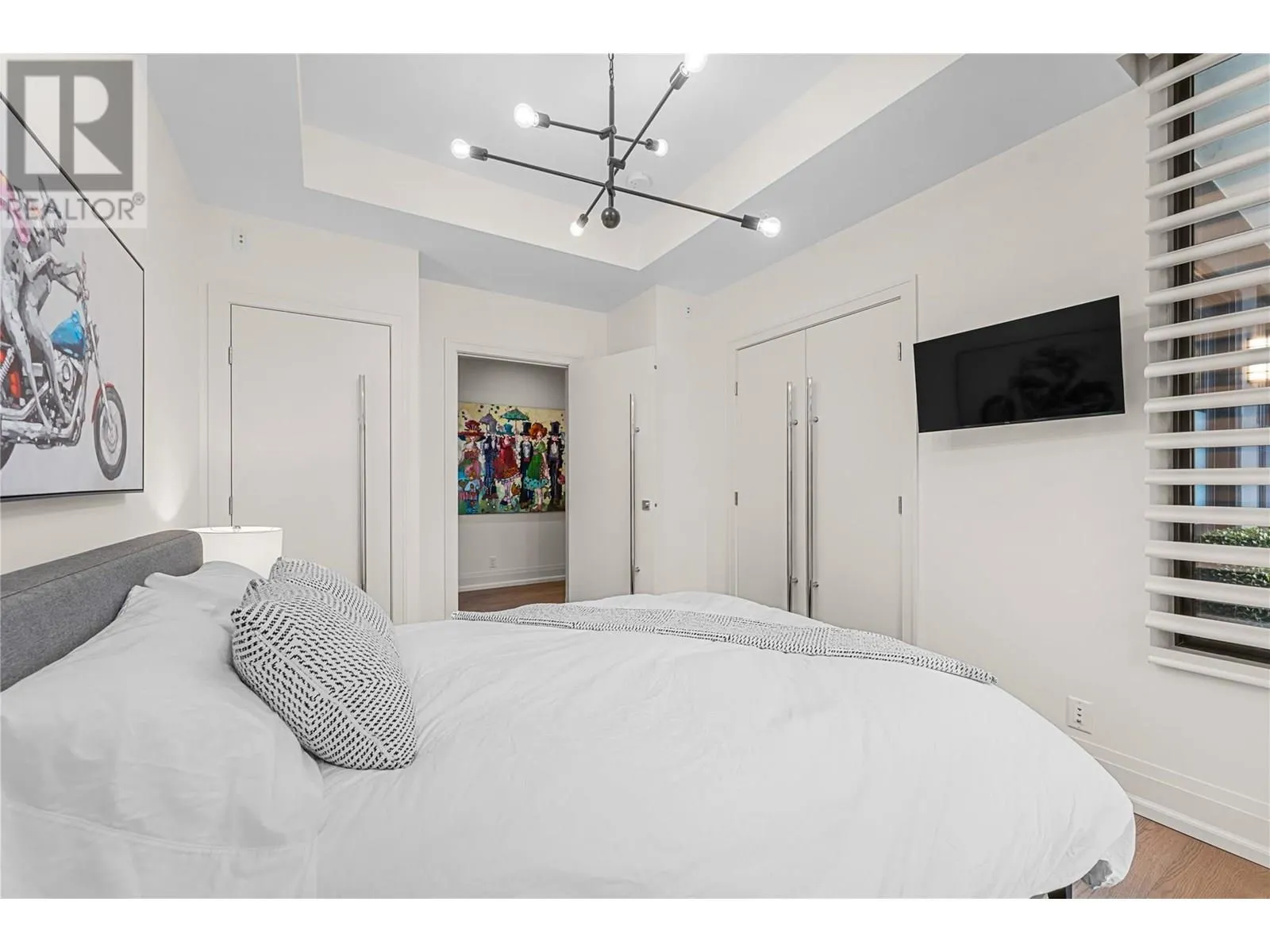 460 Groves Avenue Unit# 104