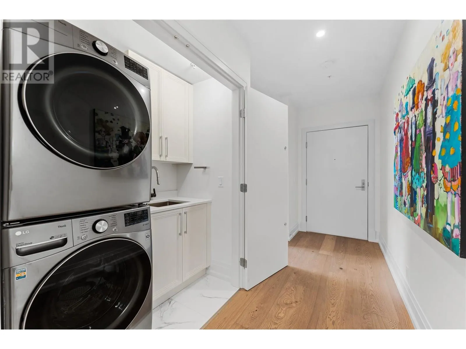 460 Groves Avenue Unit# 104