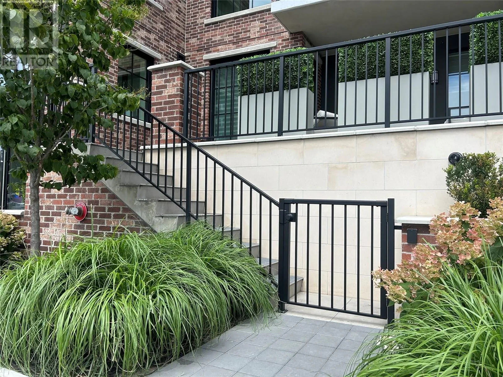 460 Groves Avenue Unit# 104