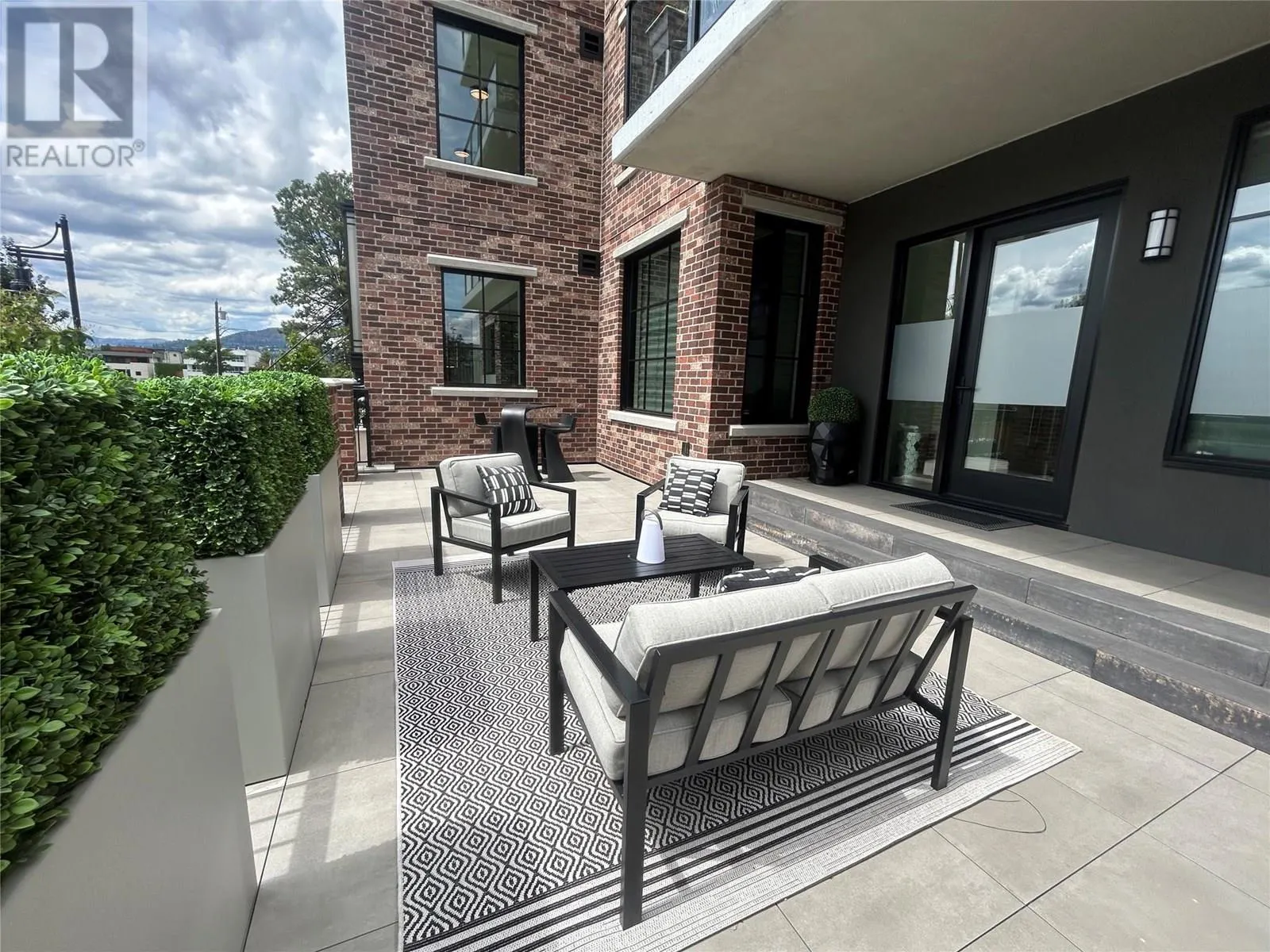 460 Groves Avenue Unit# 104