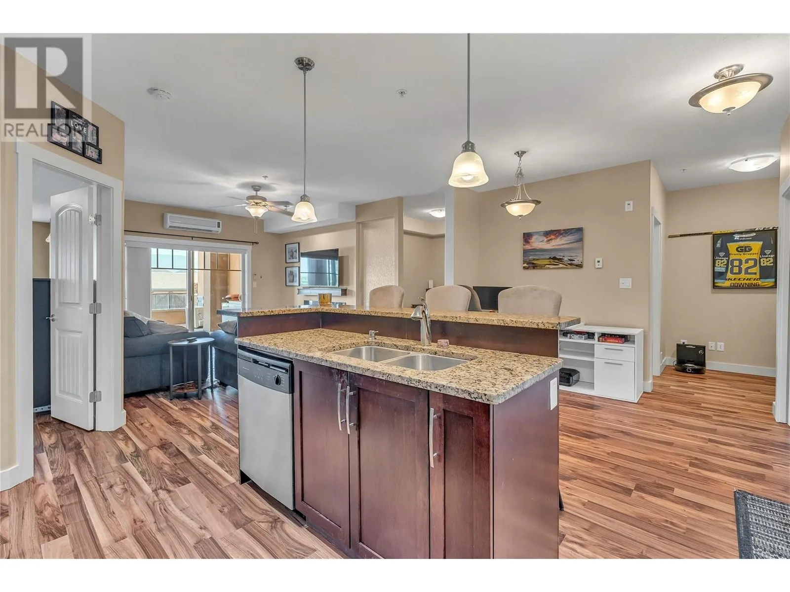 13615 Victoria Road N Unit# 206