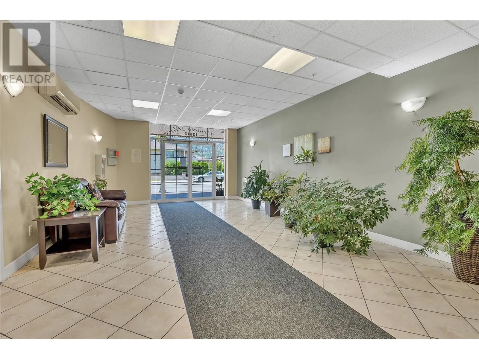 13615 Victoria Road N Unit# 206