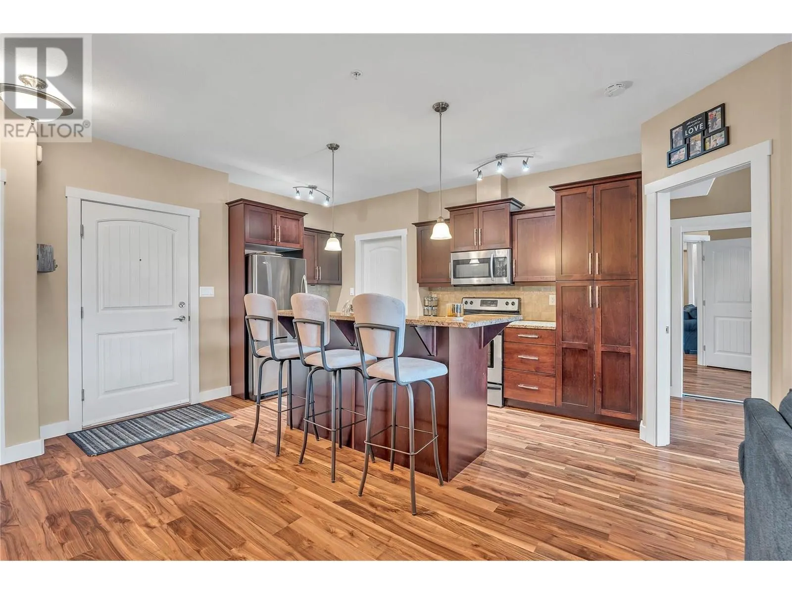 13615 Victoria Road N Unit# 206