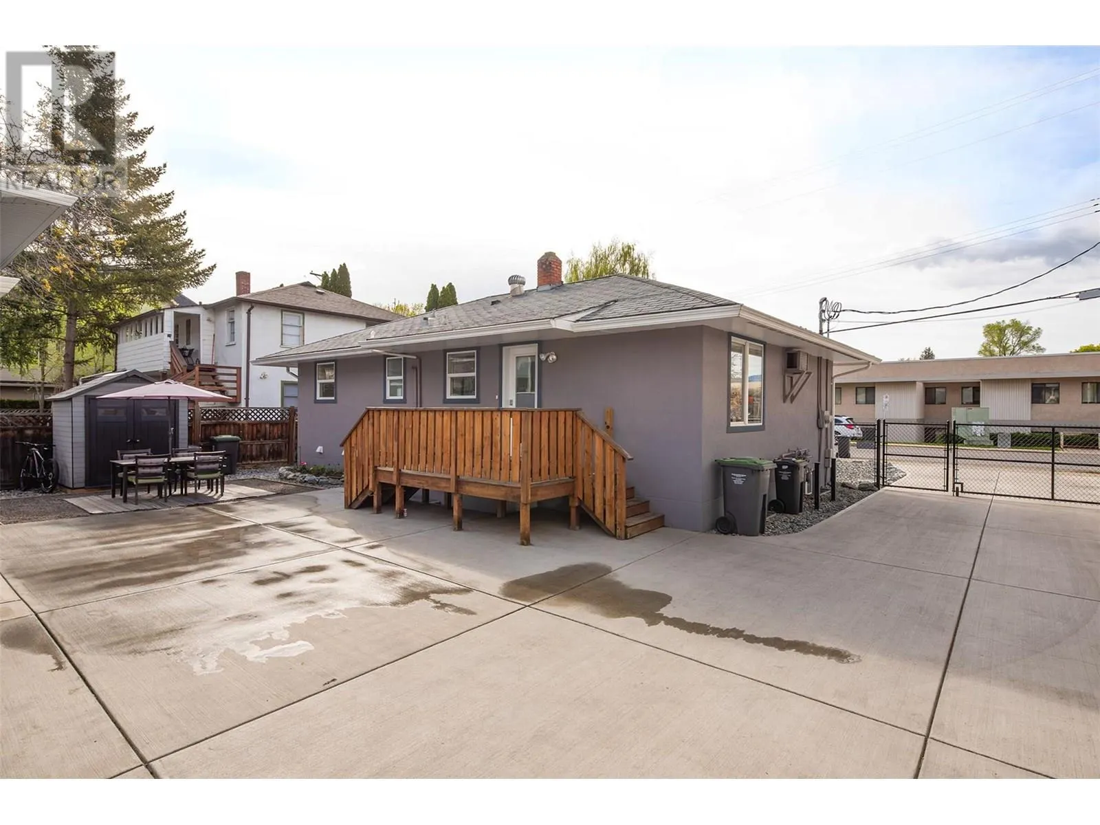 930-932 Lawson Avenue
