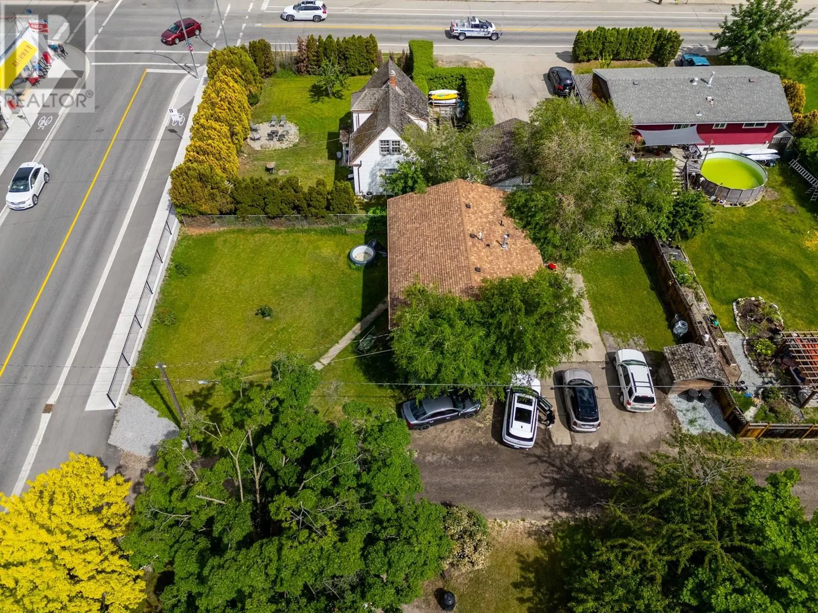 1502 32 Avenue