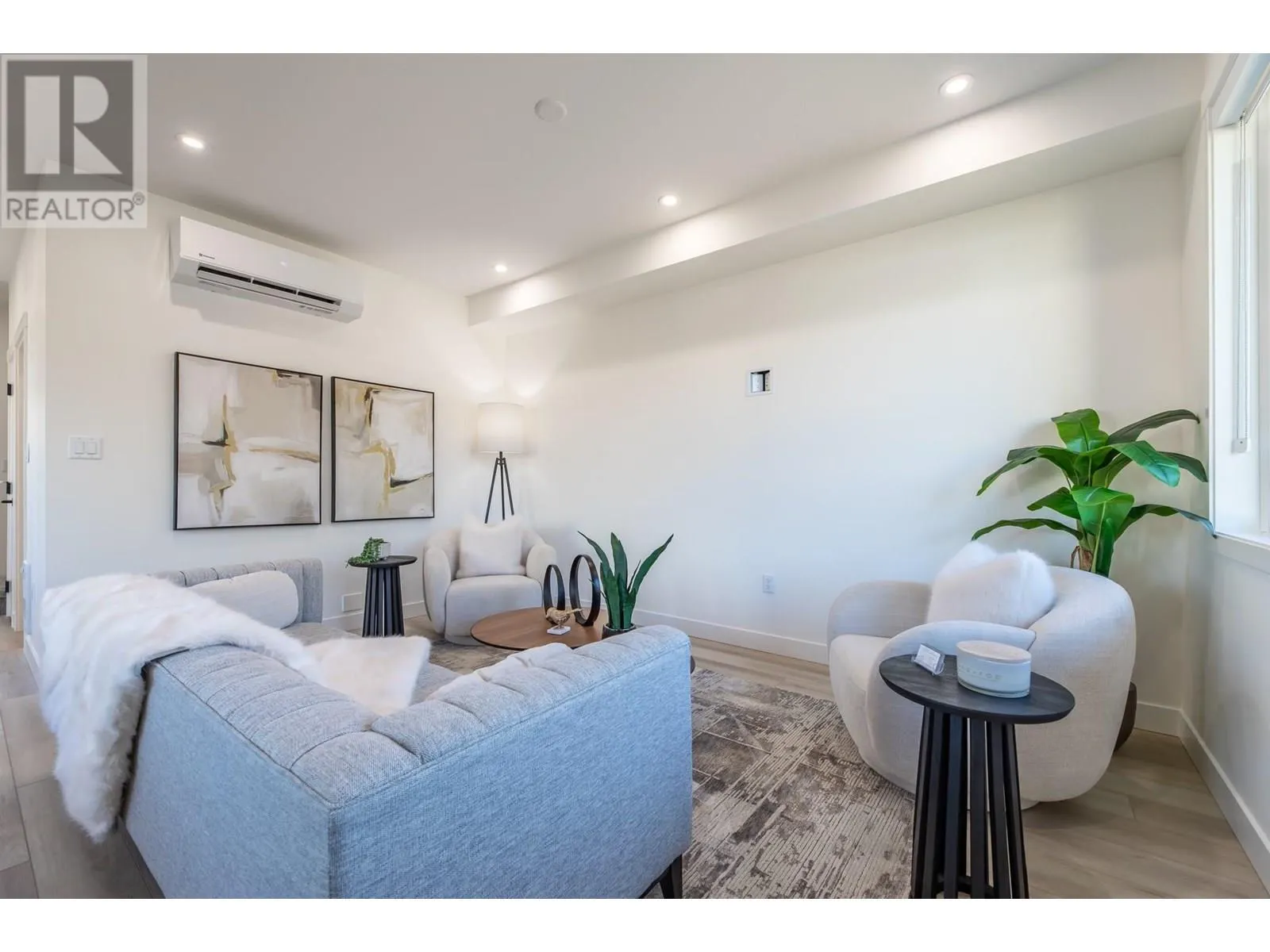 460 Conklin Avenue Unit# 102