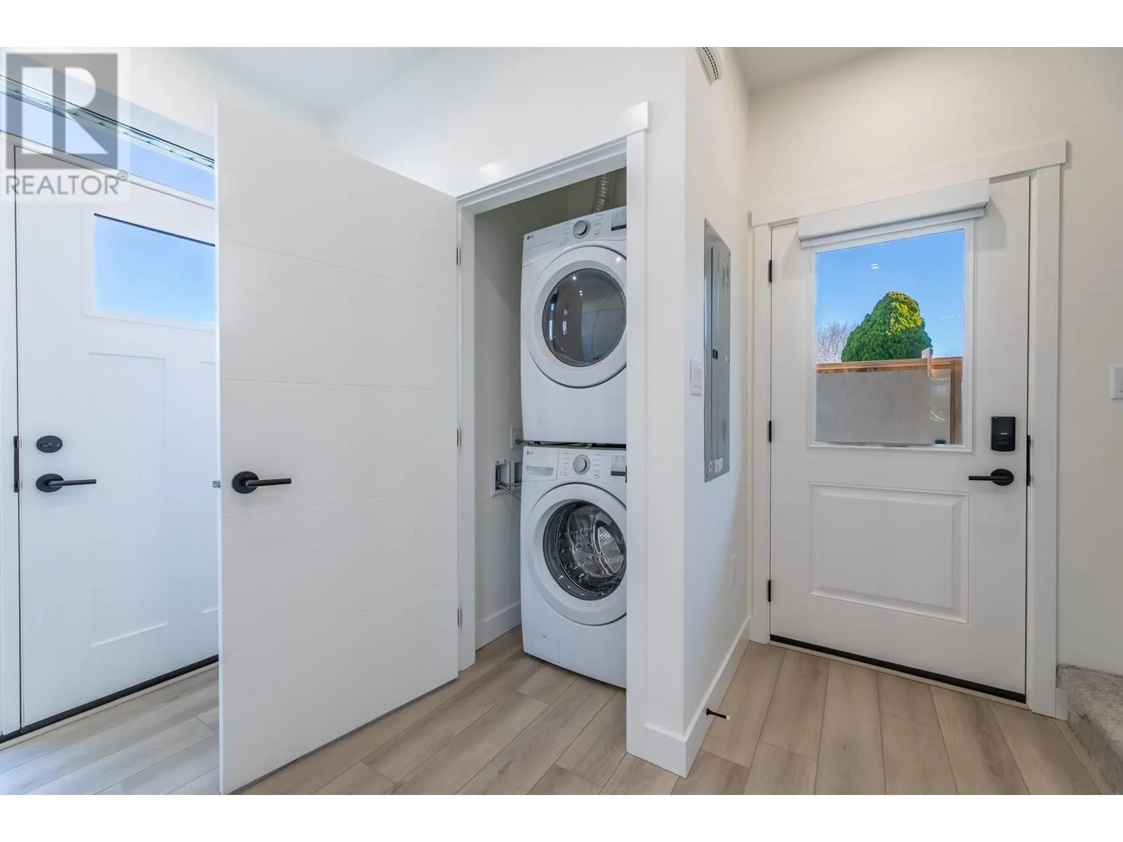460 Conklin Avenue Unit# 105