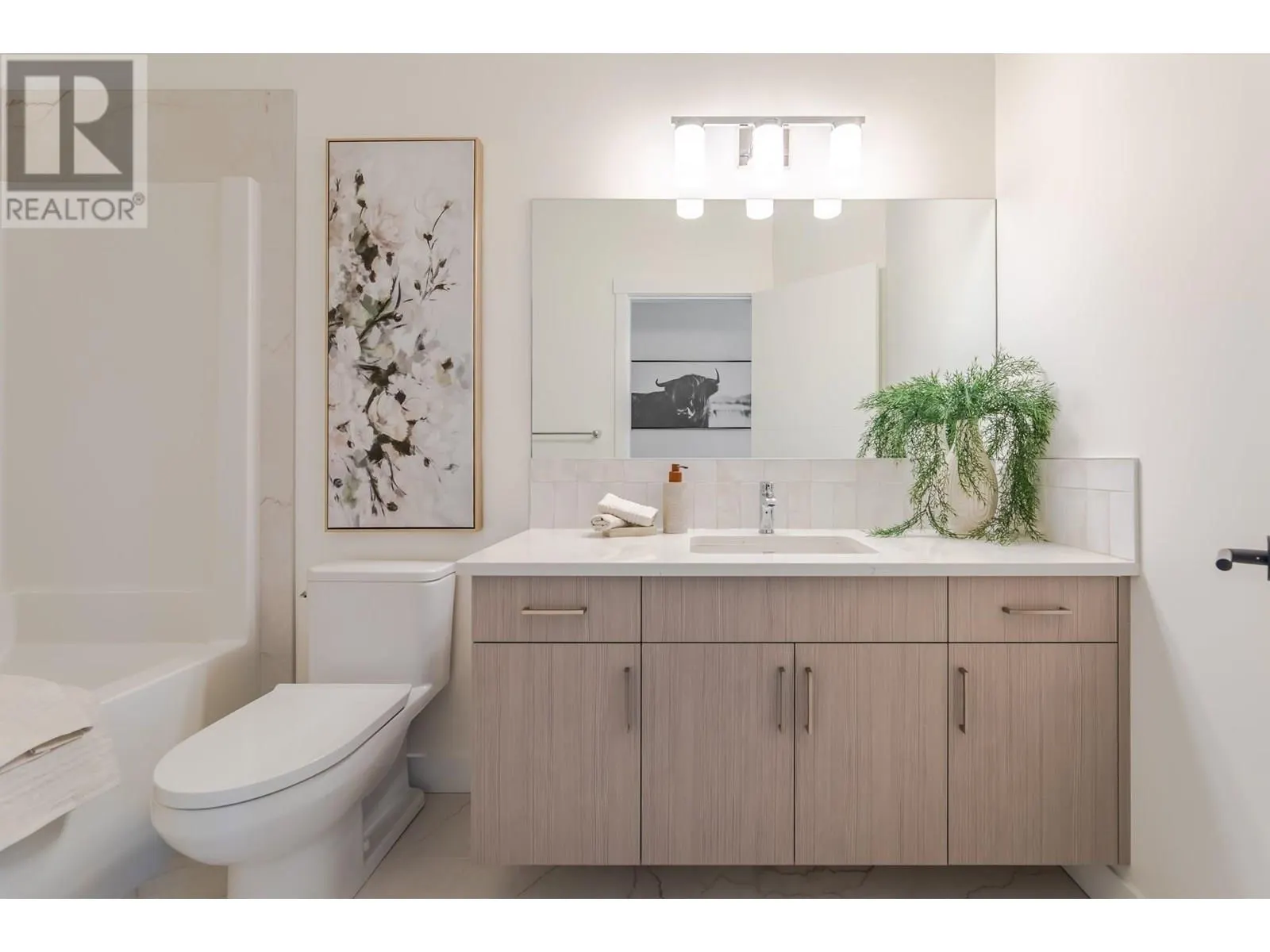 460 Conklin Avenue Unit# 105