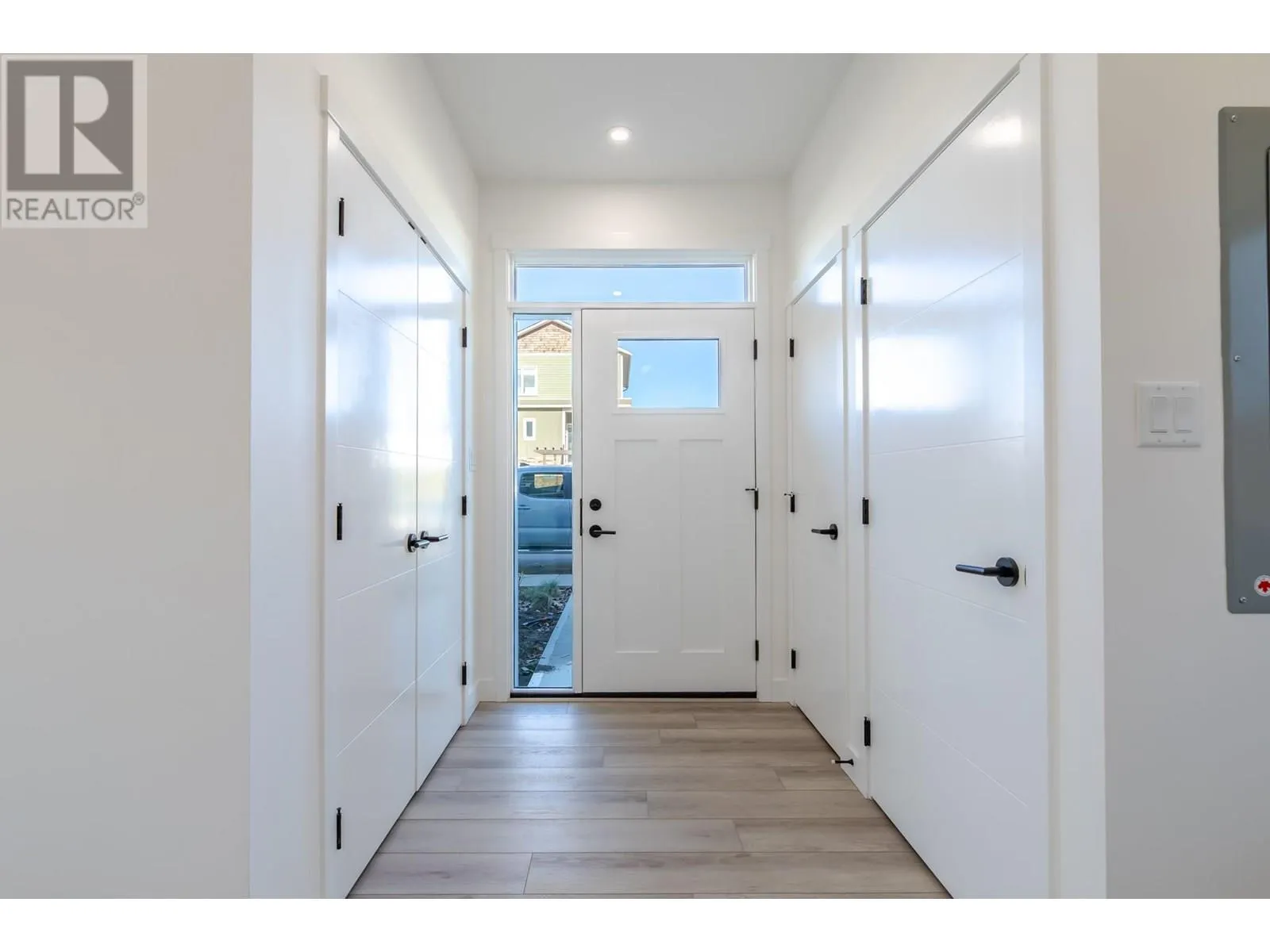 460 Conklin Avenue Unit# 105