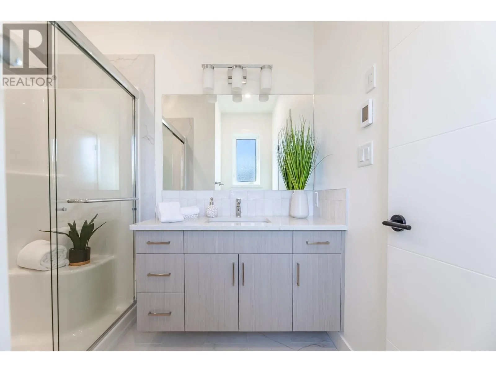 460 Conklin Avenue Unit# 105