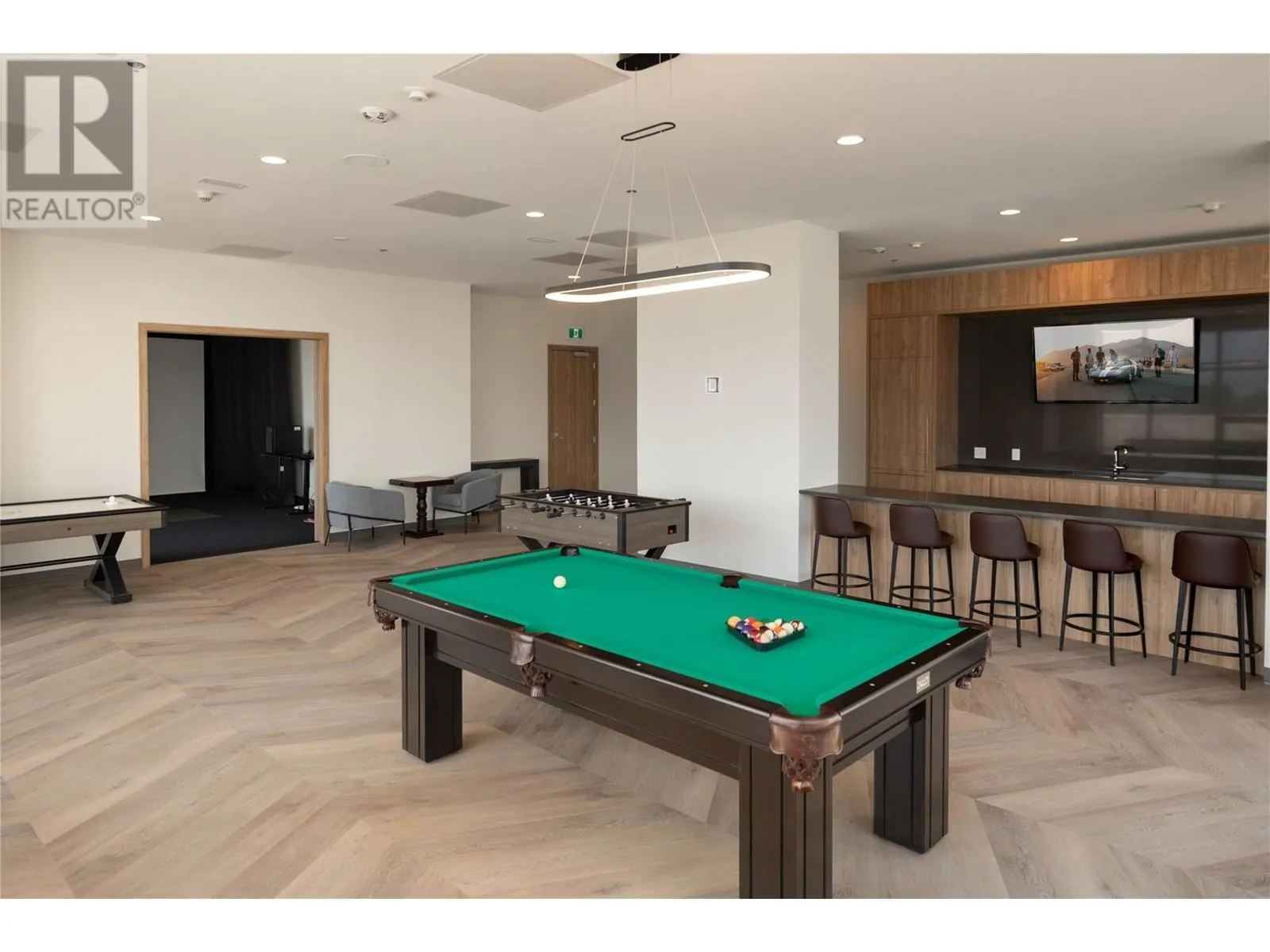 238 Leon Avenue Unit# 807