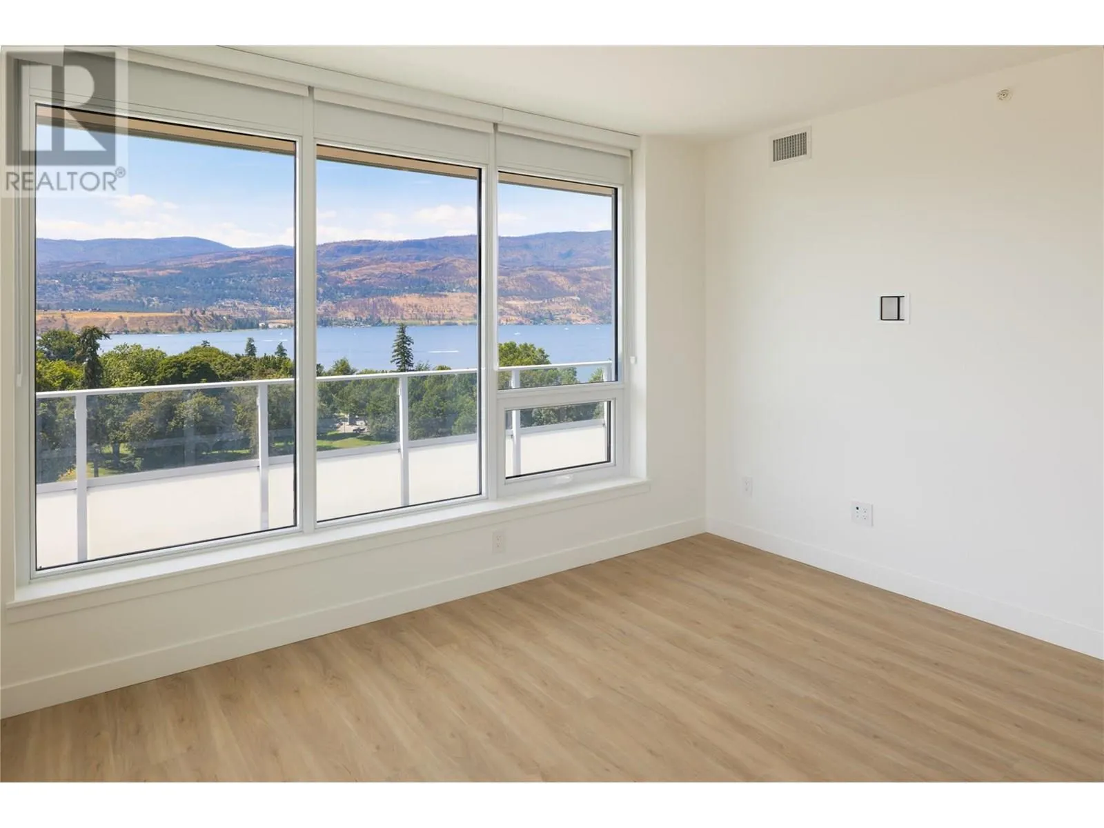 238 Leon Avenue Unit# 807