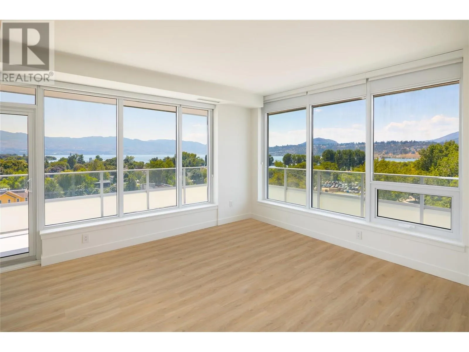238 Leon Avenue Unit# 807