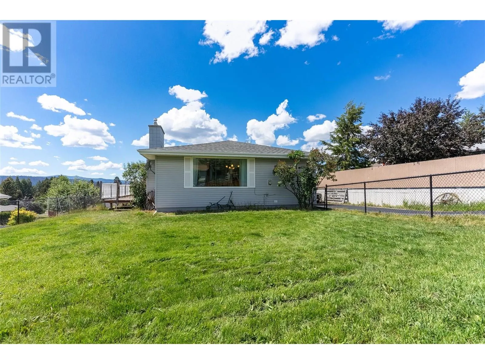 12 EMERALD Drive