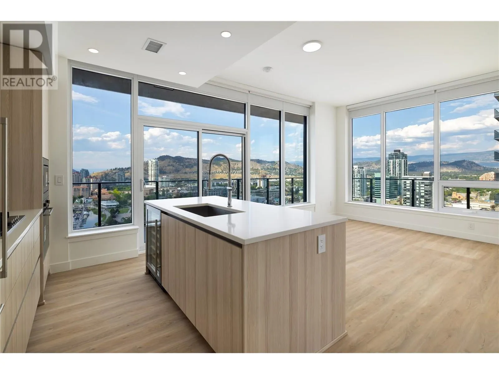 238 Leon Avenue Unit# 2102