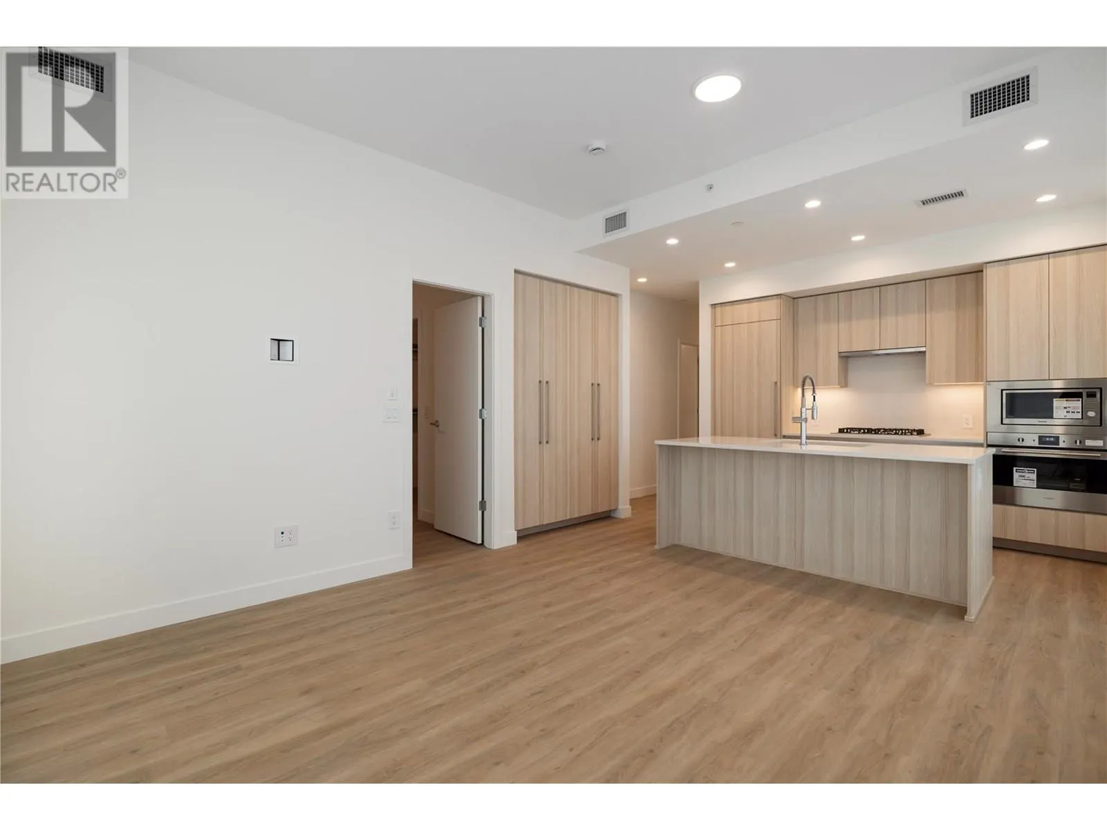 238 Leon Avenue Unit# 2102