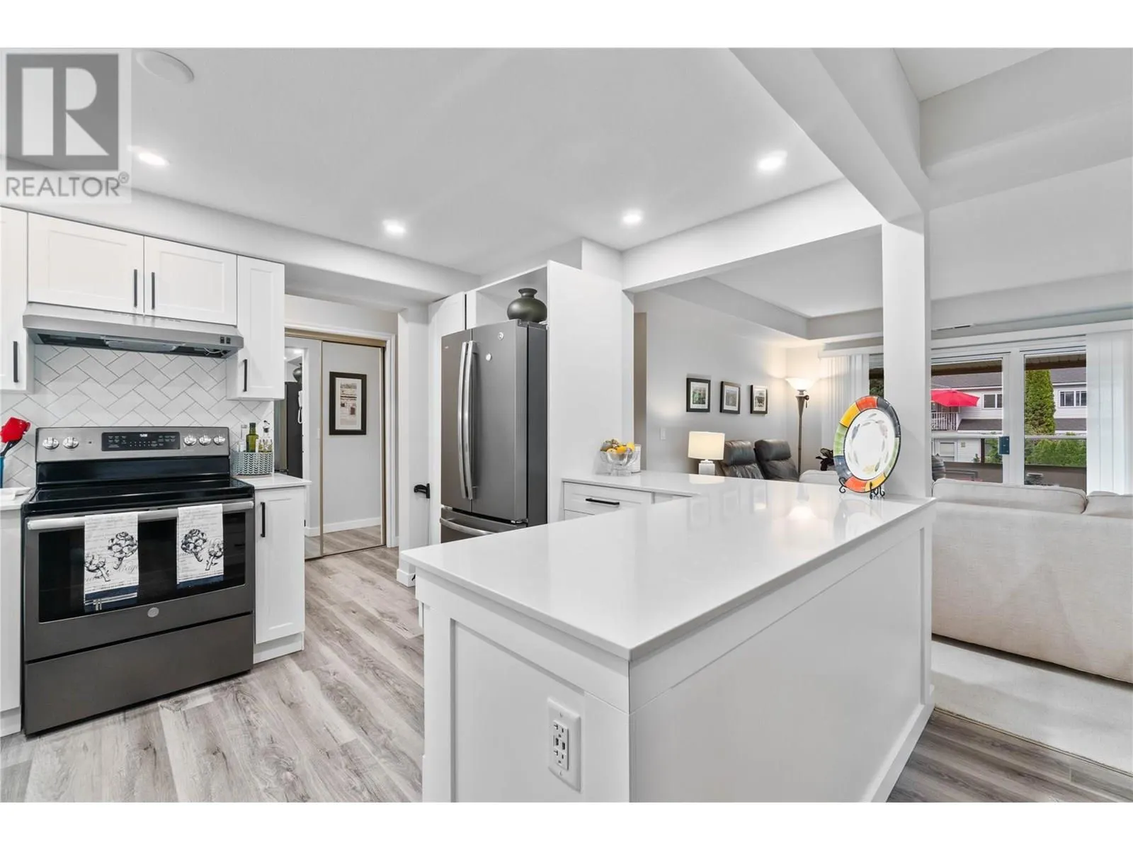 3335 Richter Street Unit# 213