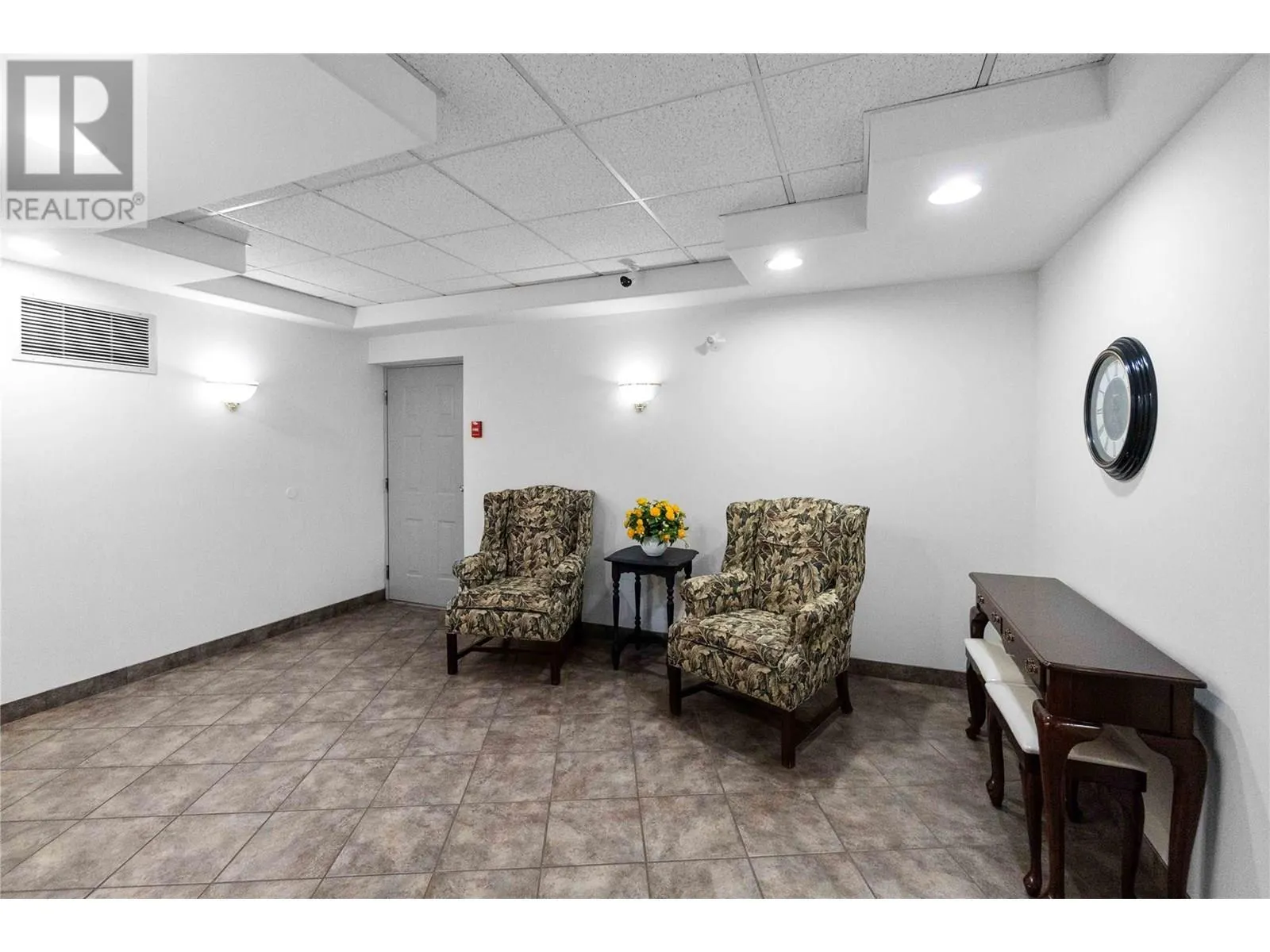 3335 Richter Street Unit# 213