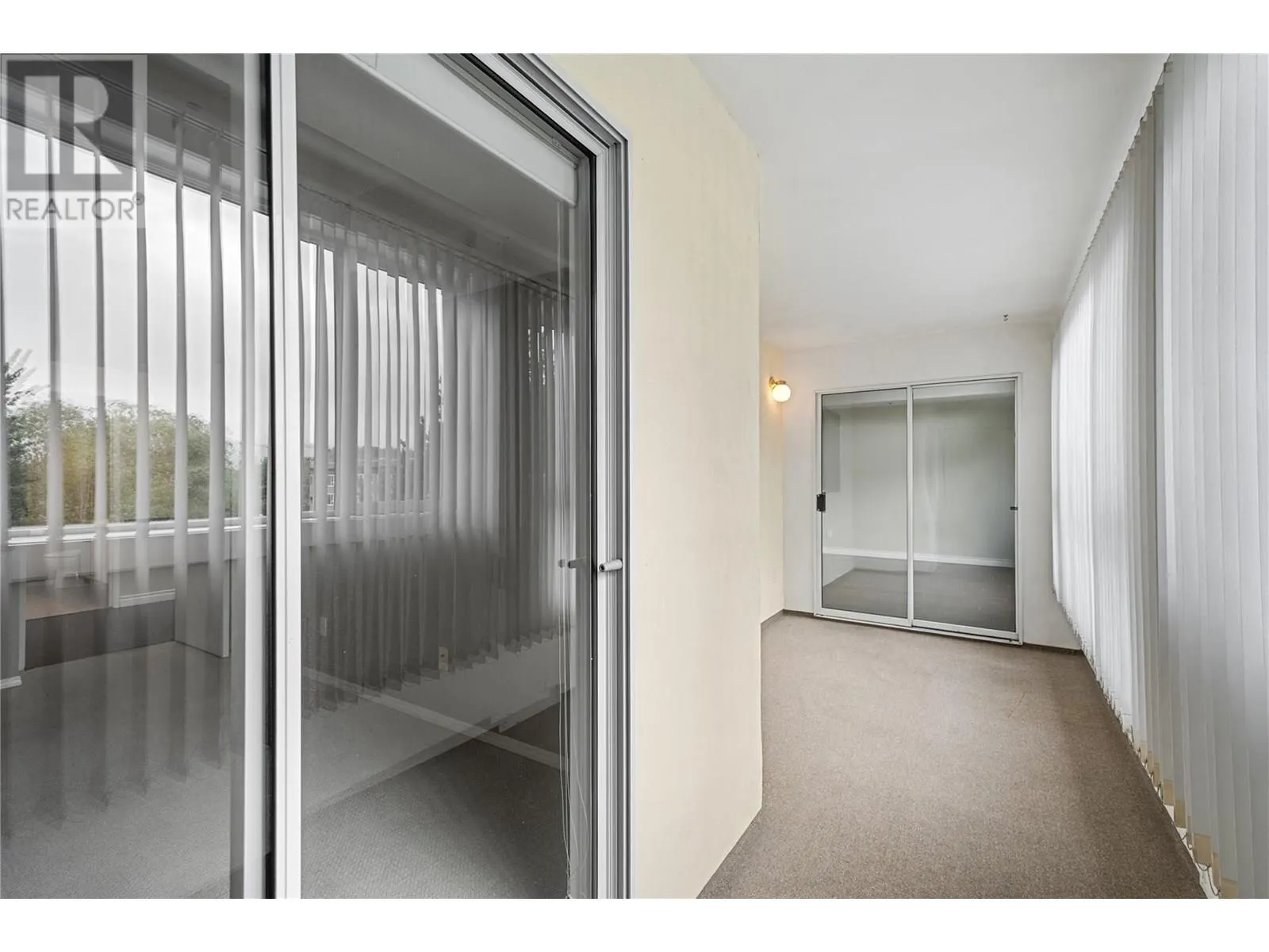 1045 Sutherland Avenue N Unit# 323