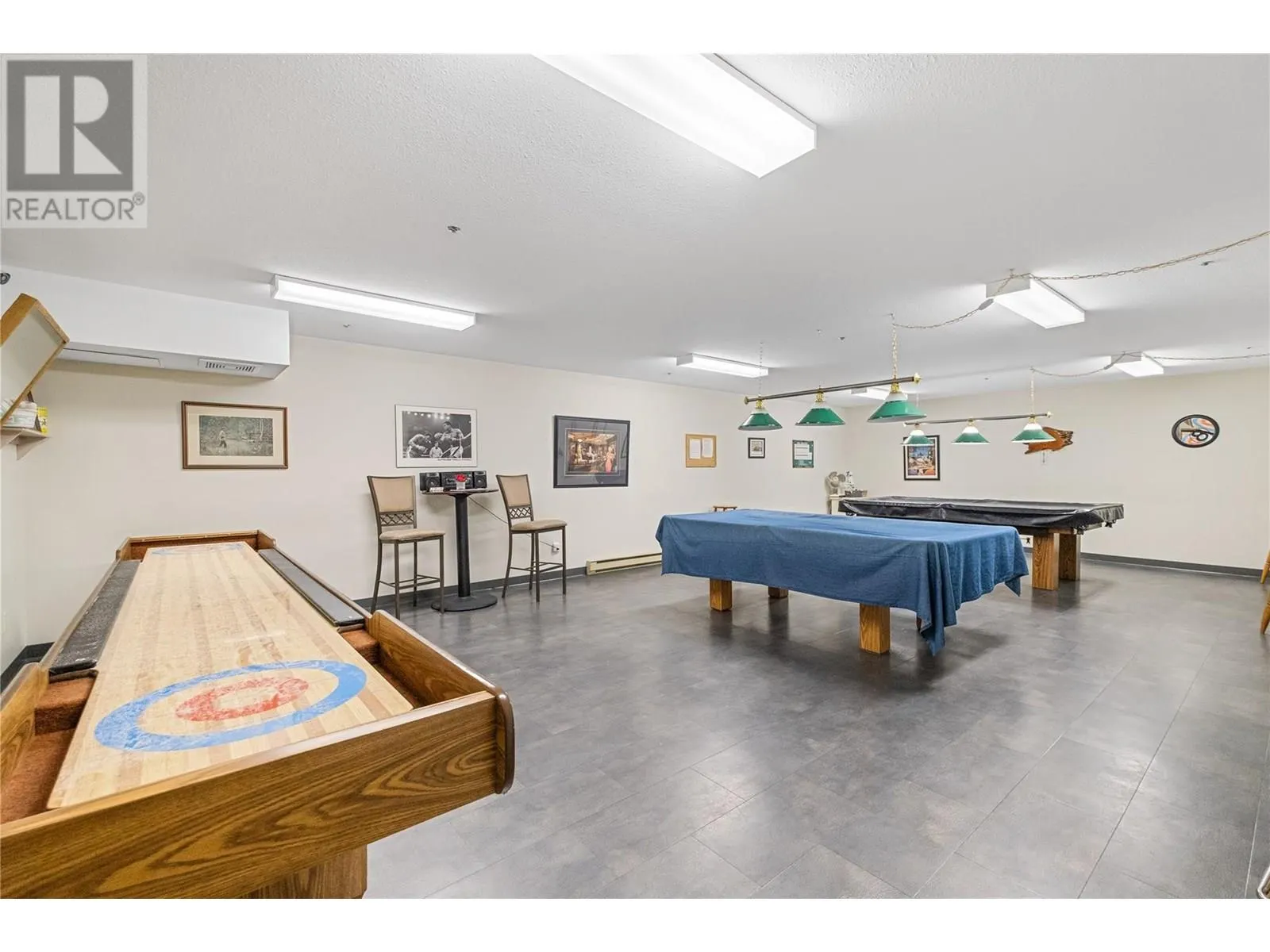 1045 Sutherland Avenue N Unit# 323