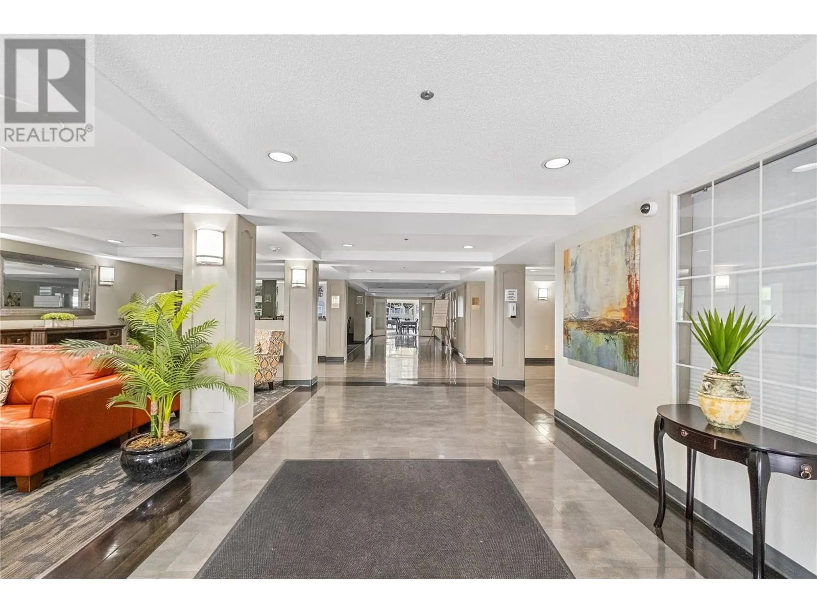 1045 Sutherland Avenue N Unit# 323