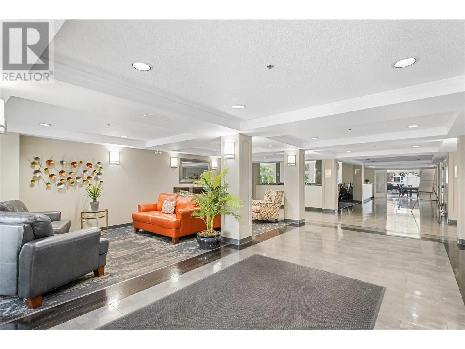 1045 Sutherland Avenue N Unit# 323