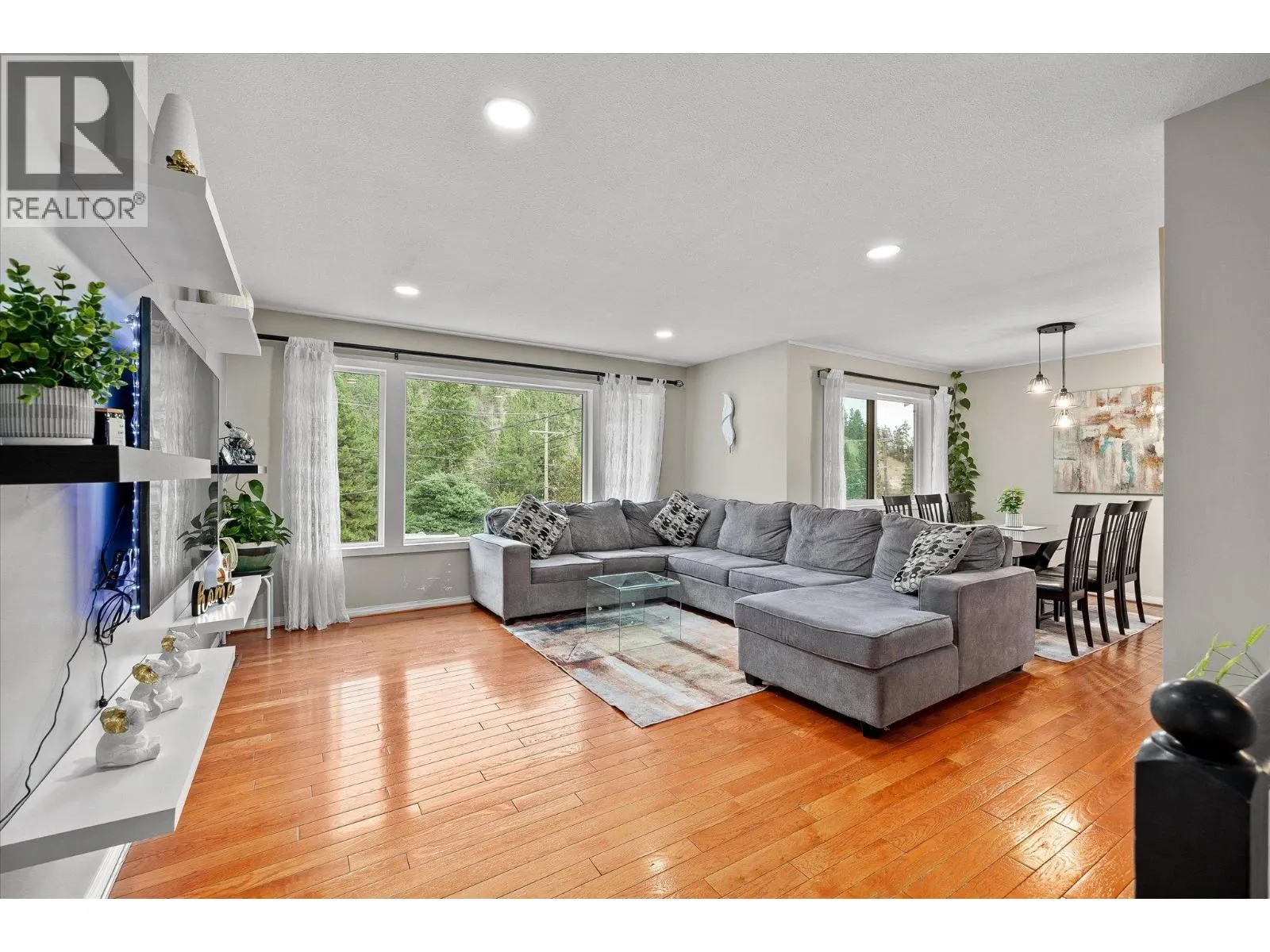 3140 Coventry Crescent
