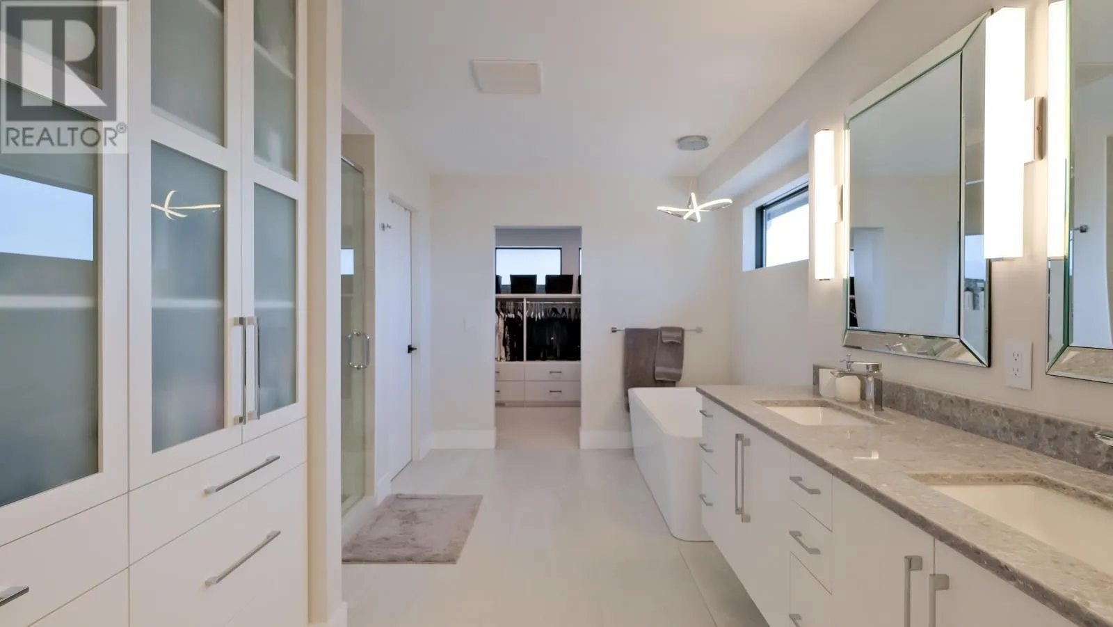 740 Pinehaven Court
