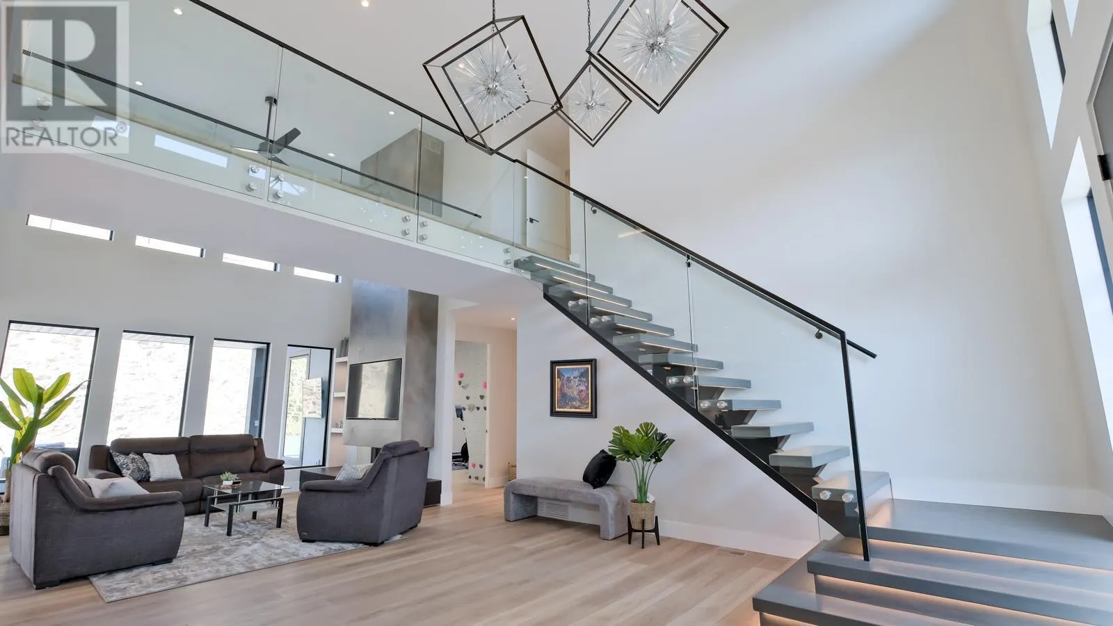 740 Pinehaven Court