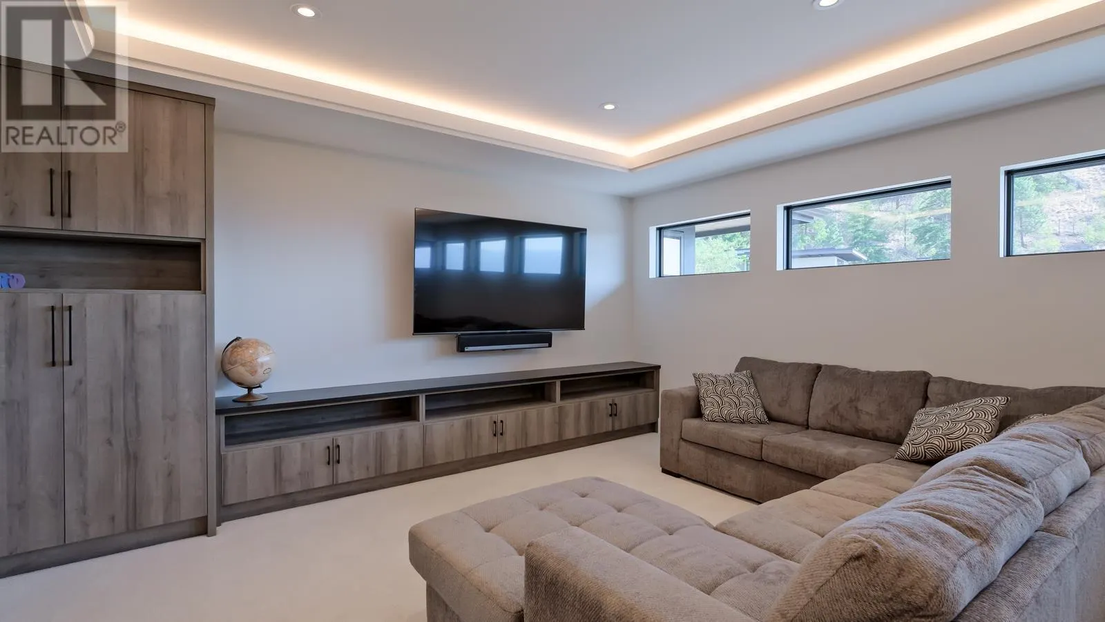 740 Pinehaven Court