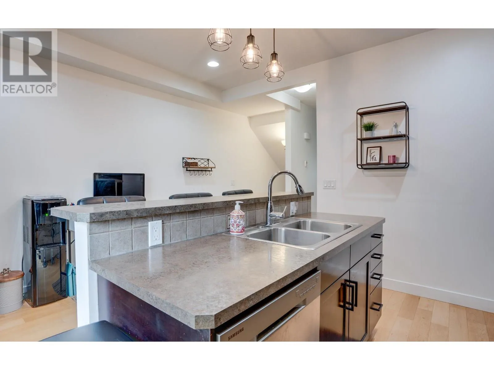 4900 Heritage Drive Unit# 1003