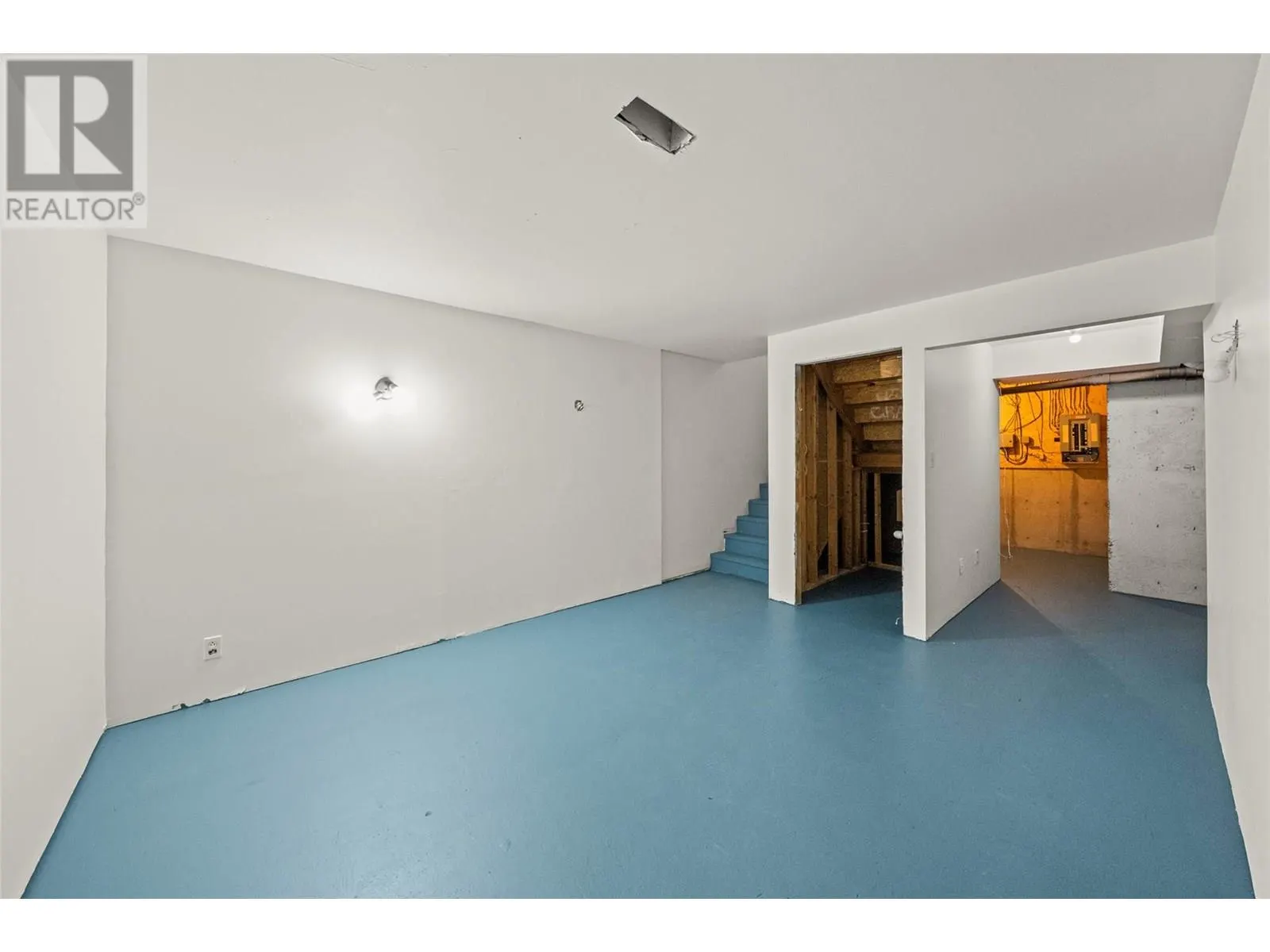 2990 SOUTH MAIN Street Unit# 101