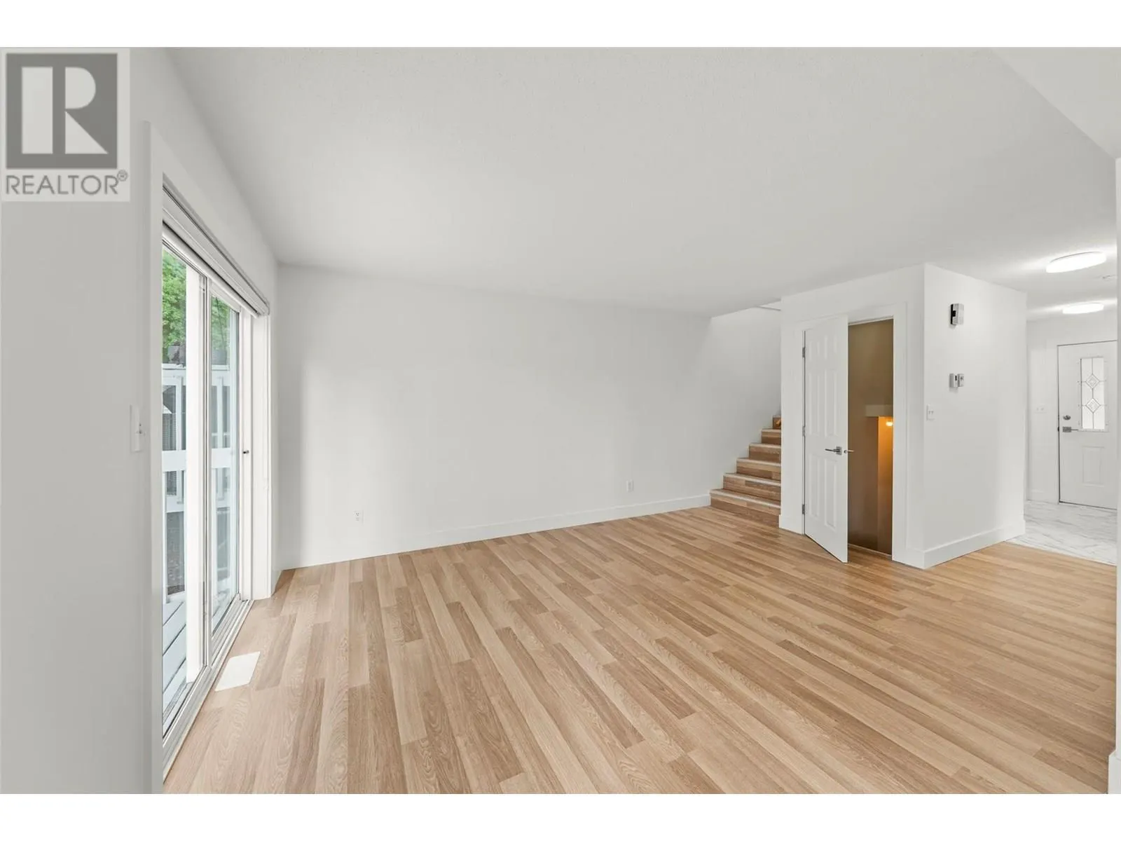 2990 SOUTH MAIN Street Unit# 101
