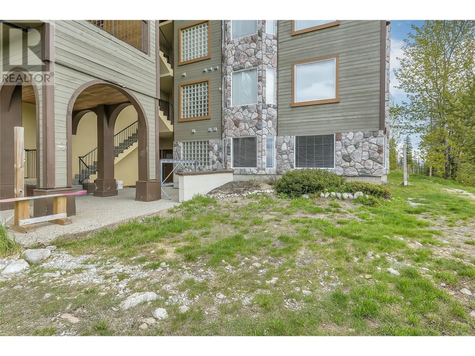 225 Kettle View Road Unit# 104