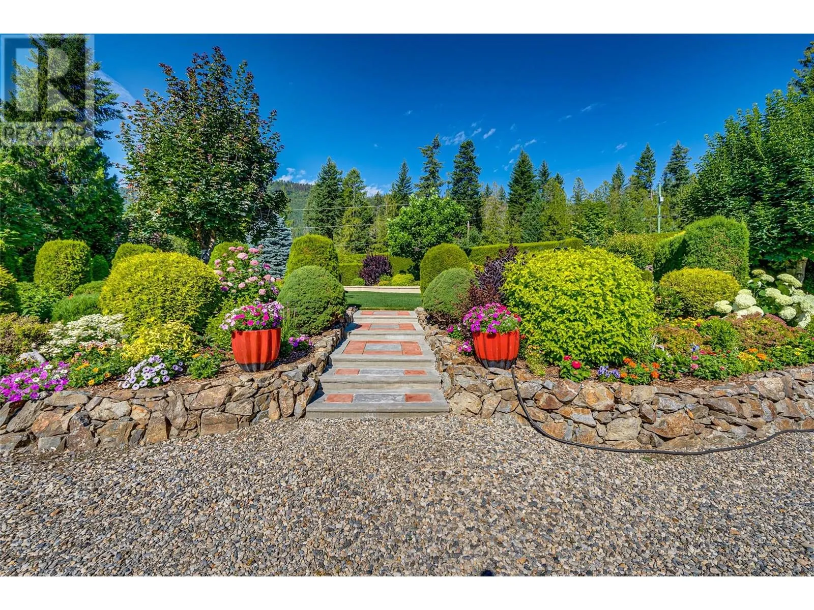 39 Ladyslipper Road